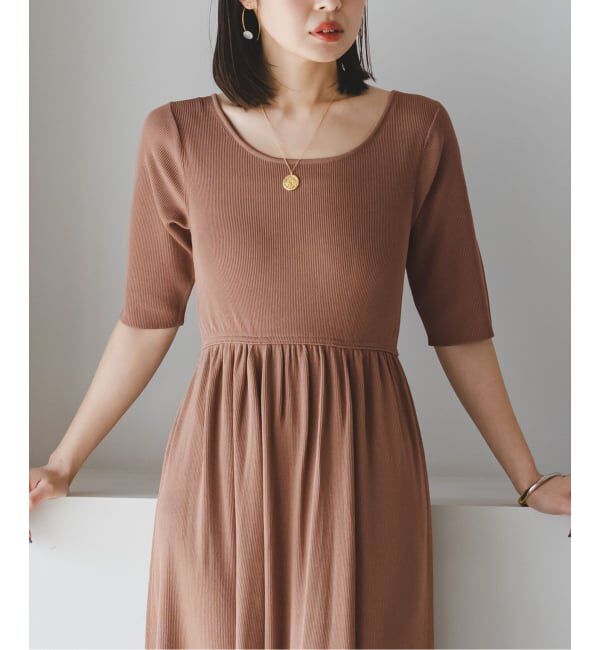 NOBLE「《予約》デコルテネックフィット&フレアニットワンピース」|ワンピース|