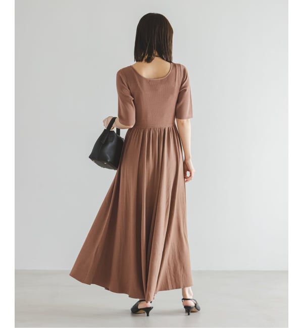 NOBLE「《予約》デコルテネックフィット&フレアニットワンピース」|ワンピース|