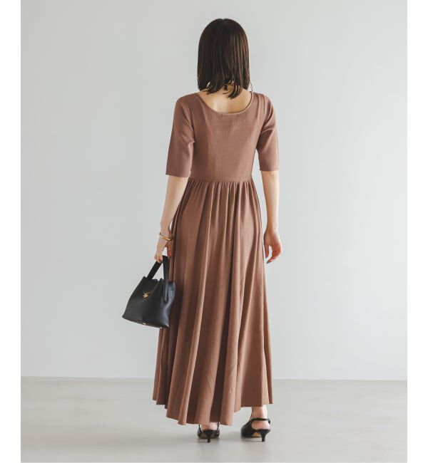 NOBLE「《予約》デコルテネックフィット&フレアニットワンピース」|ワンピース|
