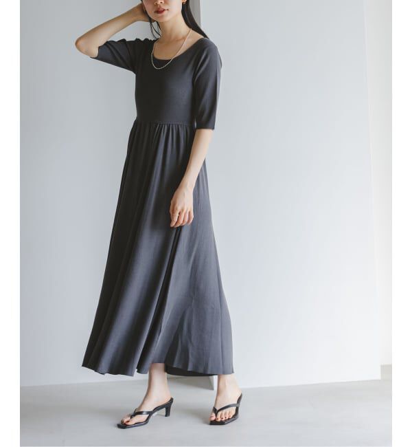 NOBLE「《予約》デコルテネックフィット&フレアニットワンピース」|ワンピース|