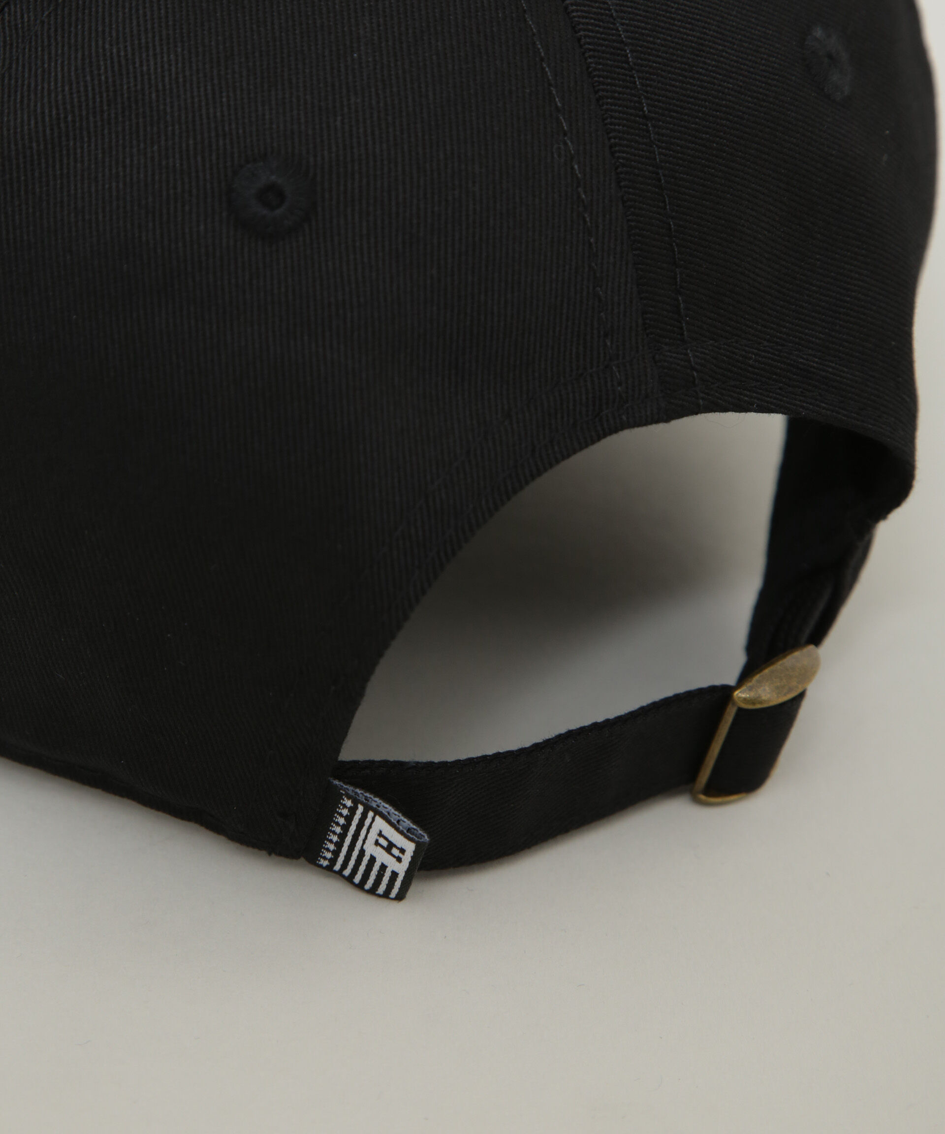 nano･universe「Healthknit/別注 ツイルペナント刺繍キャップ」|キャップ・キャスケット|