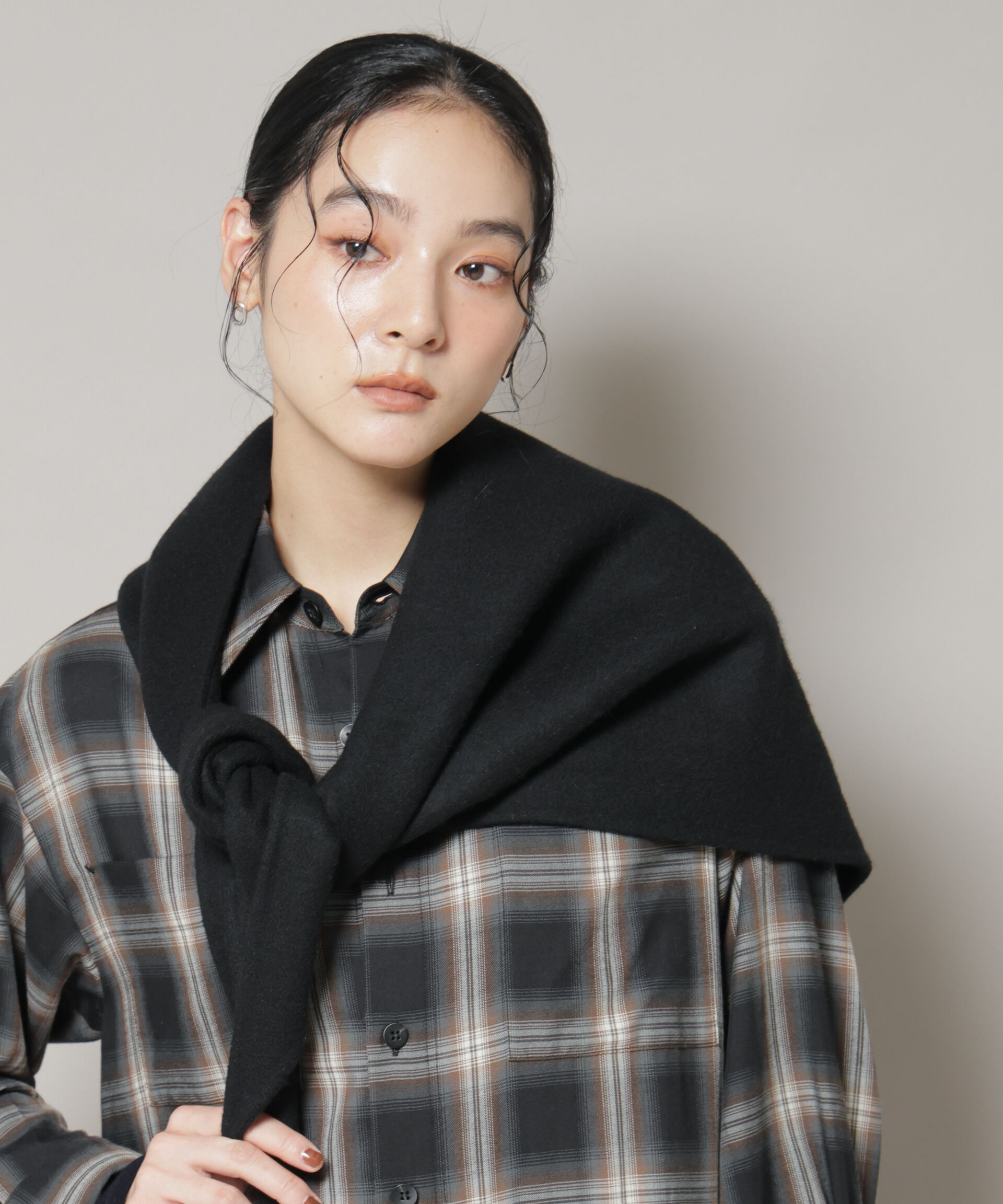 nano･universe「SUPER110blend リバー三角ストール」|マフラー|ブラック