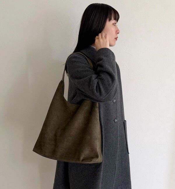 fredy emue「フェイクスエードトライアングルバッグ」|トートバッグ|オリーブ