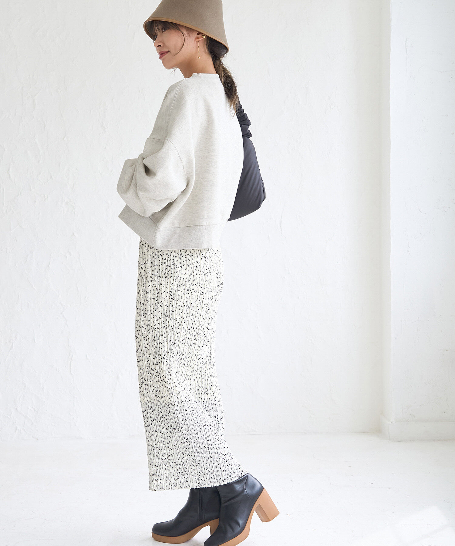 ROPE' PICNIC R「裏起毛刺繍ロゴクロップドスウェット」|スウェット・ジャージ|