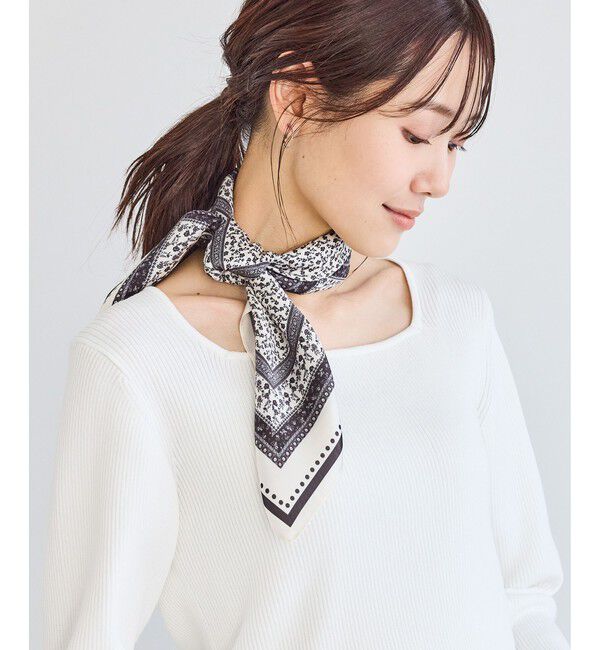 ROPE PICNIC PASSAGE「花柄&times;パターン柄スカーフ 70cm」|バンダナ・スカーフ|ブラック系(02)