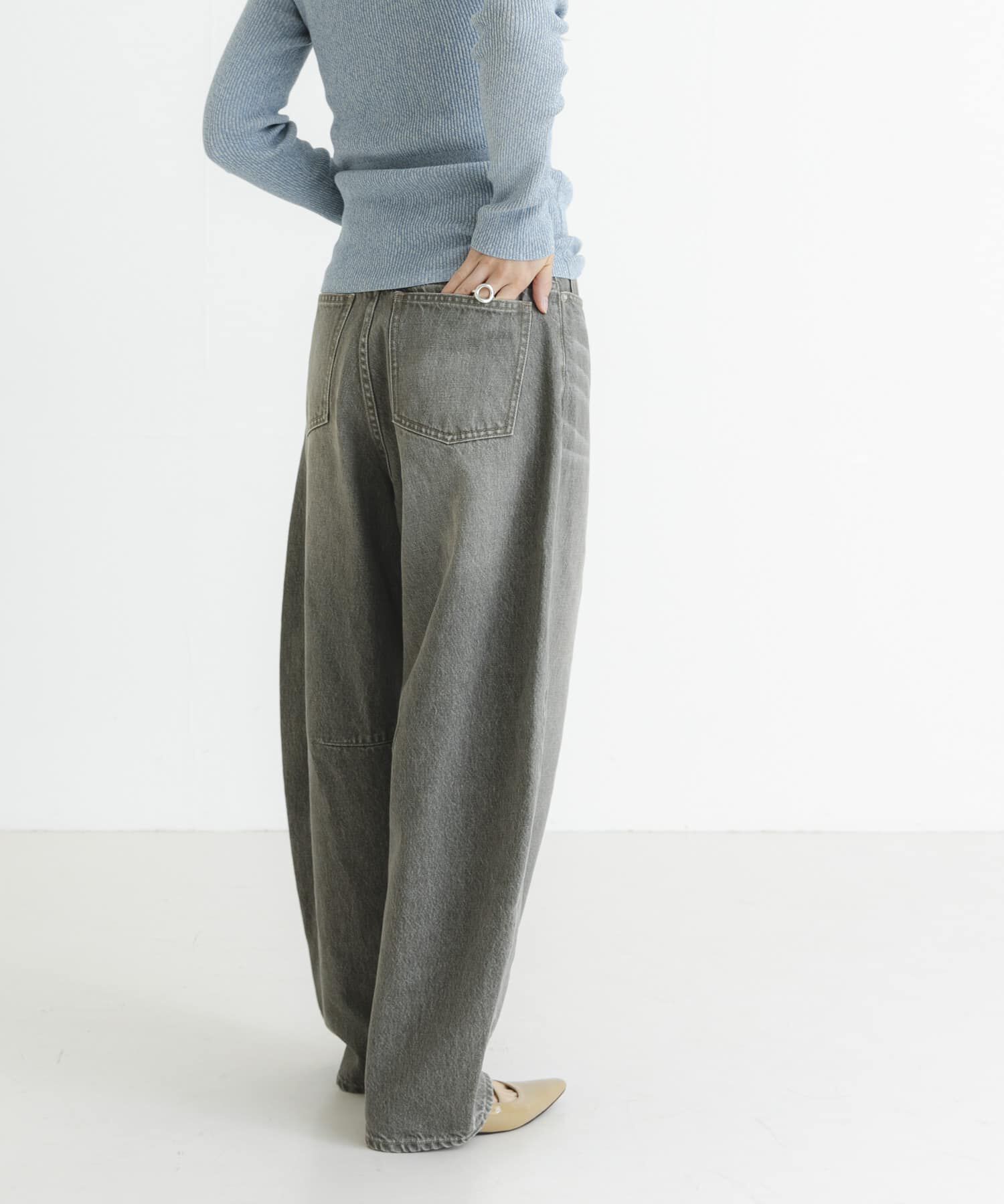 URBAN RESEARCH「『3サイズ展開』ワイドカーブデニムパンツ」|デニム|