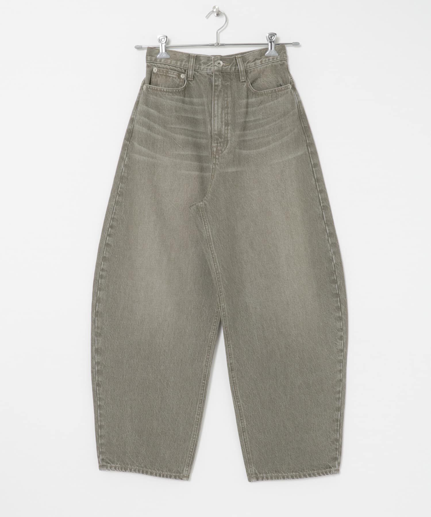 URBAN RESEARCH「『3サイズ展開』ワイドカーブデニムパンツ」|デニム|