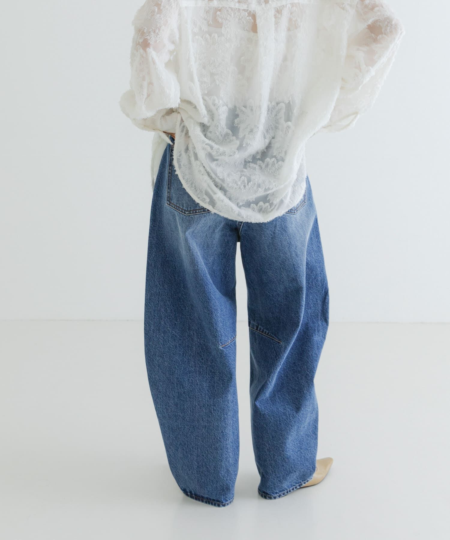 URBAN RESEARCH「『3サイズ展開』ワイドカーブデニムパンツ」|デニム|