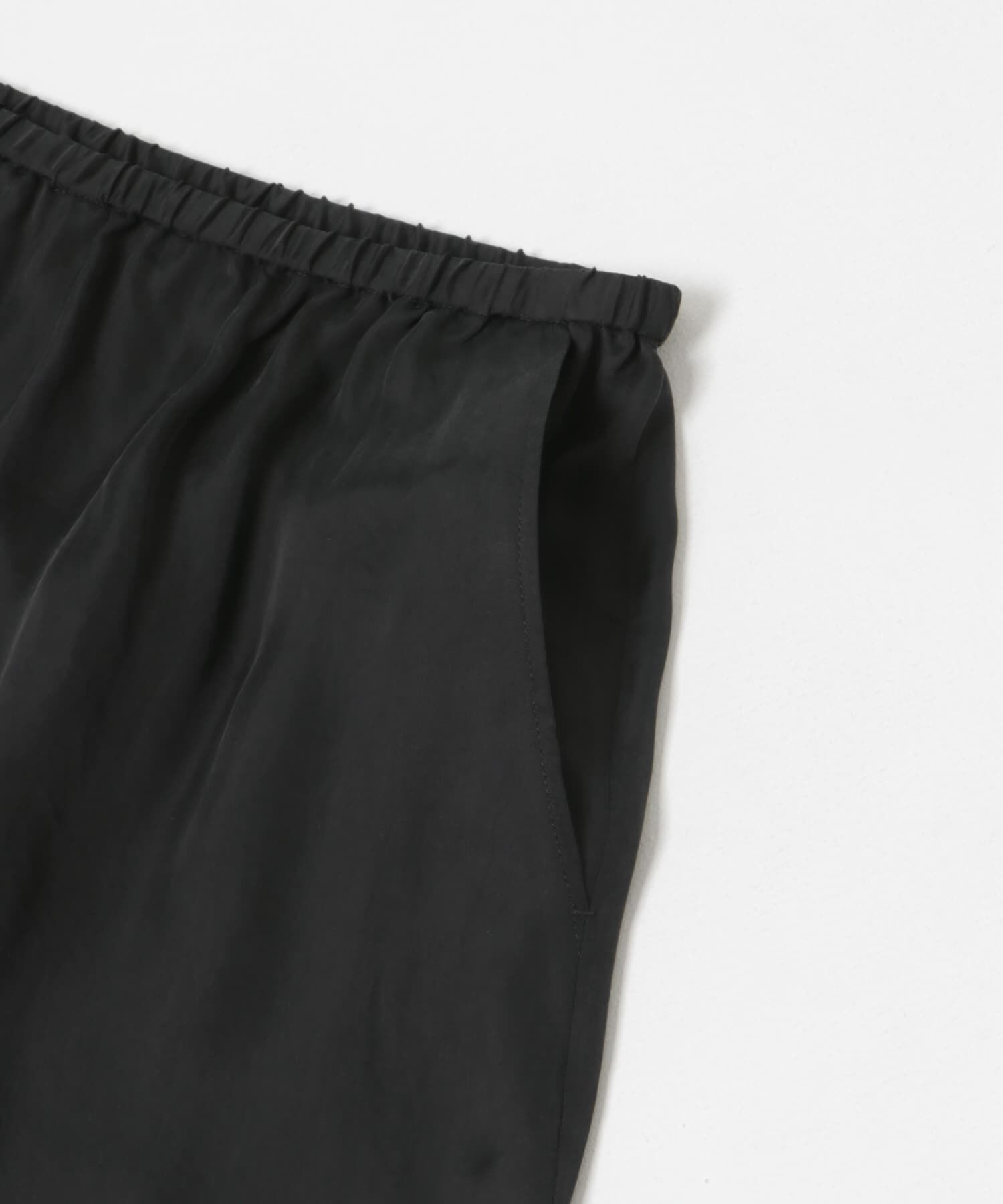 URBAN RESEARCH「『2サイズ展開』キュプラサテンストレートスカート」|スカート|