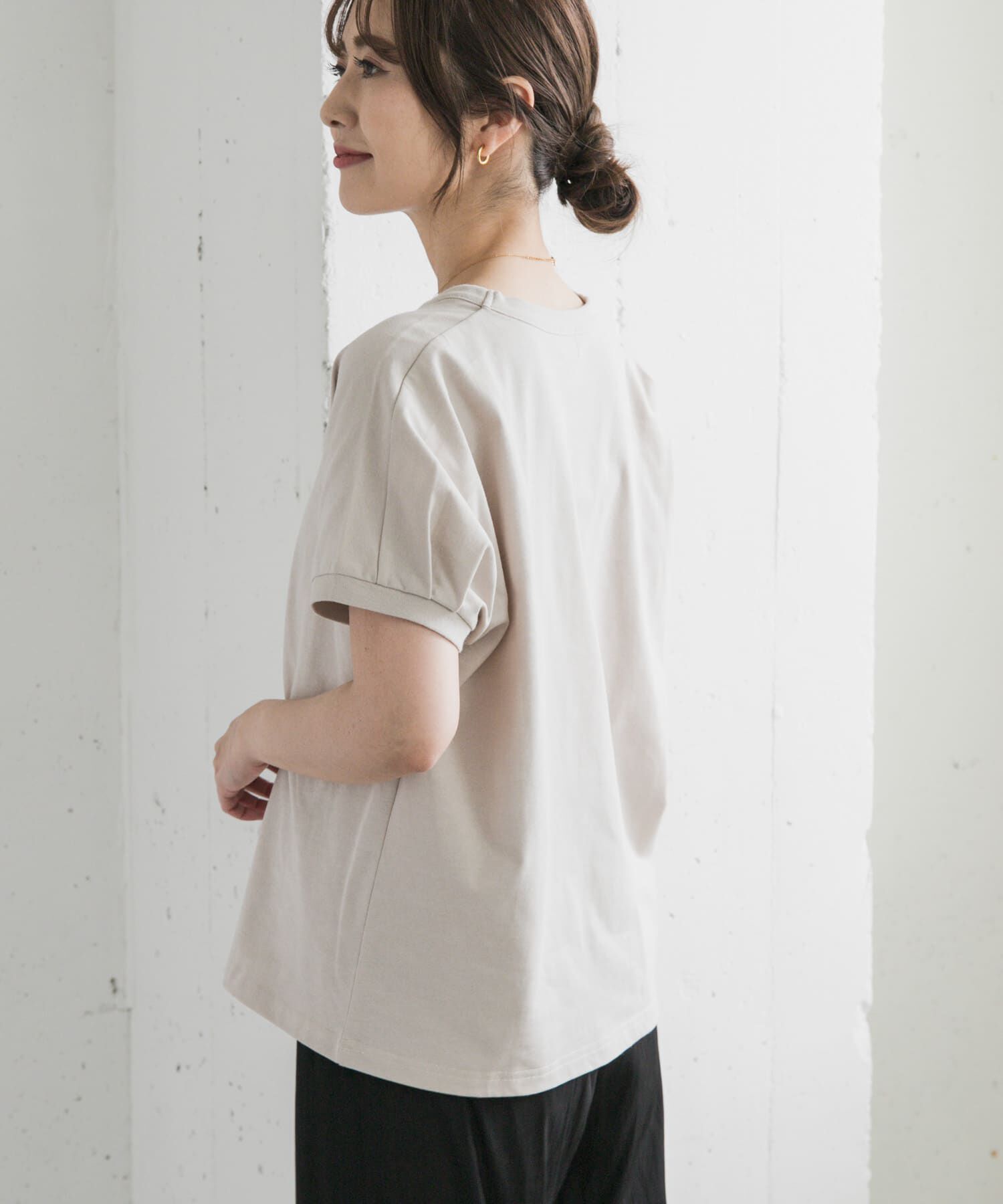 URBAN RESEARCH DOORS「『UR TECH ひやサラクール』バックポイントタックプルオーバー」|Tシャツ・カットソー|