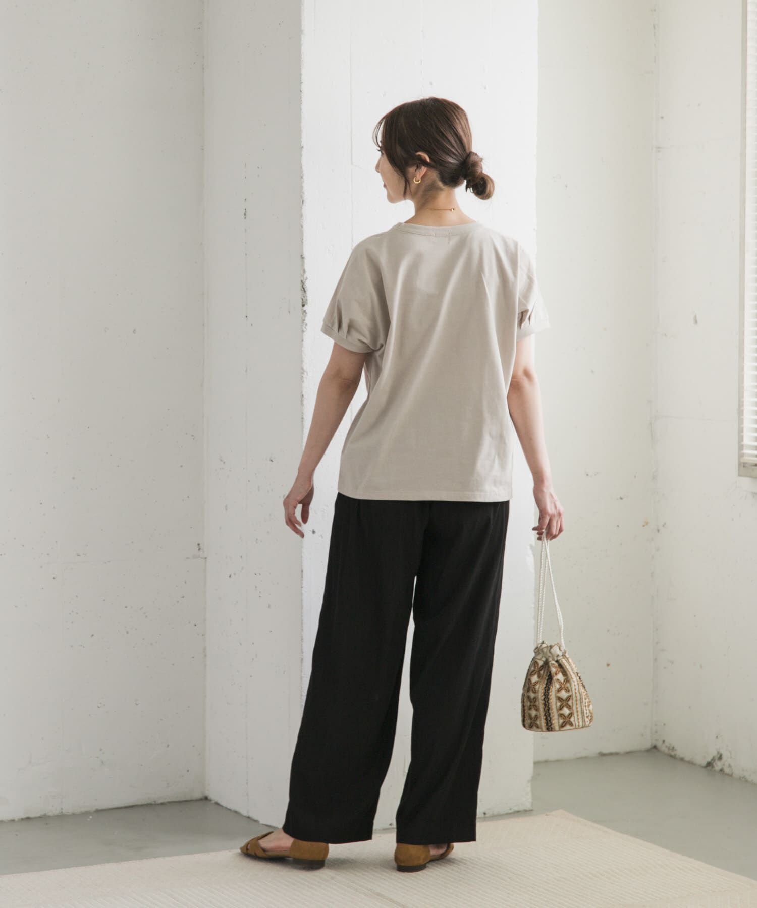 URBAN RESEARCH DOORS「『UR TECH ひやサラクール』バックポイントタックプルオーバー」|Tシャツ・カットソー|