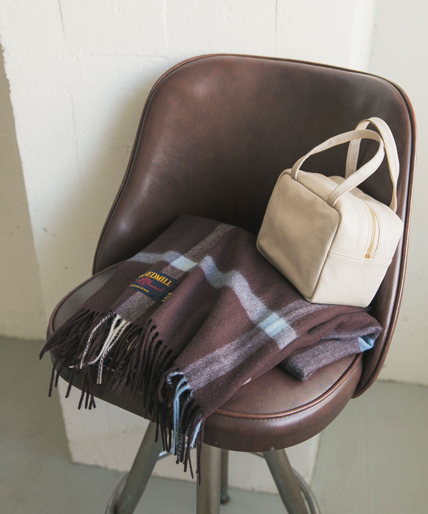 URBAN RESEARCH DOORS「『一部別注カラー』TWEED MILL　Lambswool Stole」|マフラー|ダークブラウン