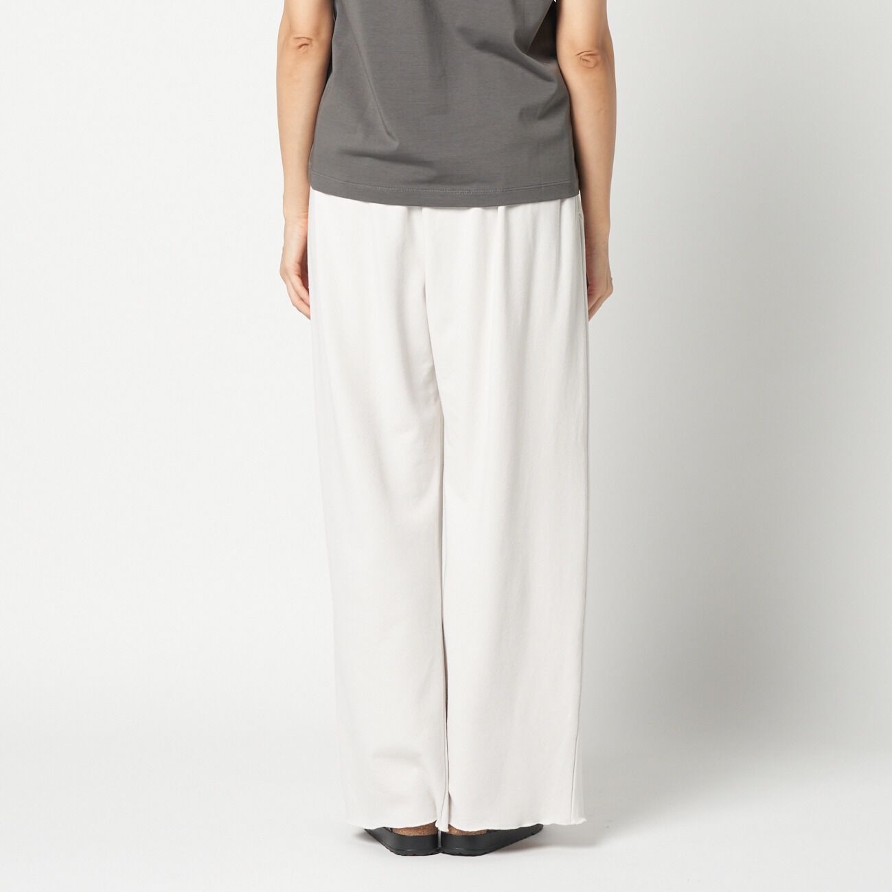 HELIOPOLE「HELIOPOLE WIDE SWEAT PANTS」|チノ|