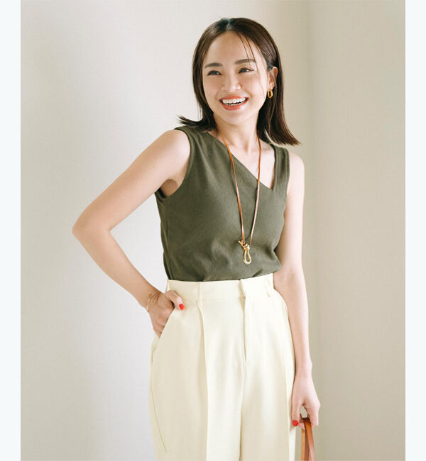 ur's「【春名亜美さんコラボアイテム】カップ付アシンメトリーデザインタンクトップ」|タンクトップ|カーキ