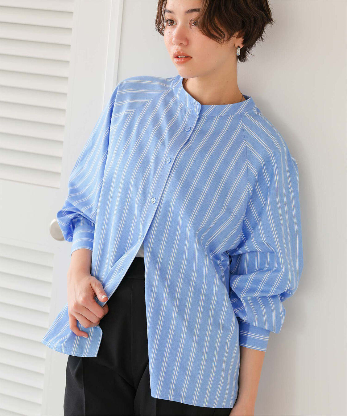 titivate「バックフリルバンドカラーシャツ」|シャツ・ブラウス|ストライプ/ブルー