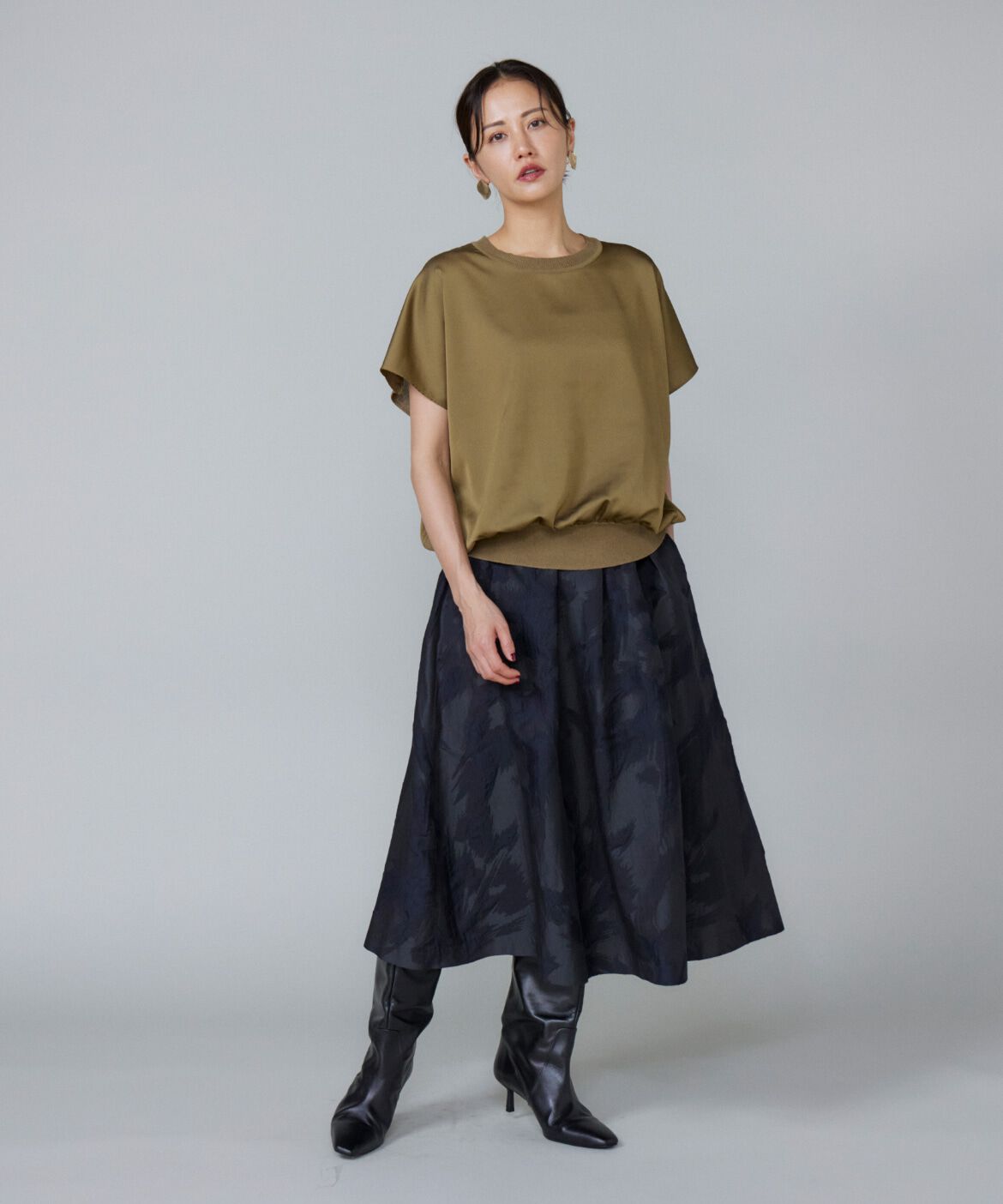 Le Souk「《大きいサイズ》シルキーライクフレンチスリーブニットプルオーバー」|ニット・セーター|