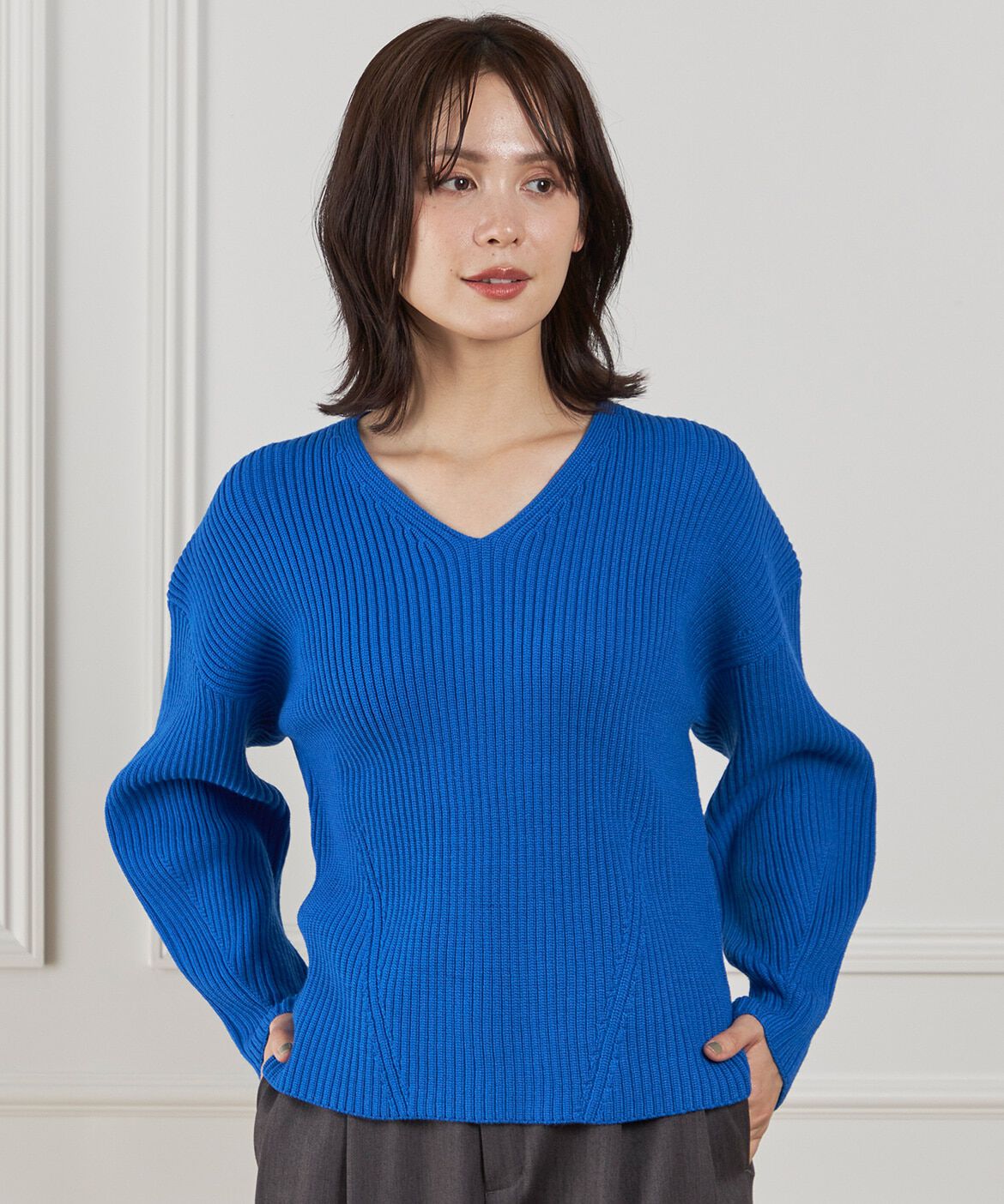 INED「Vネックプルオーバーニット」|ニット・セーター|