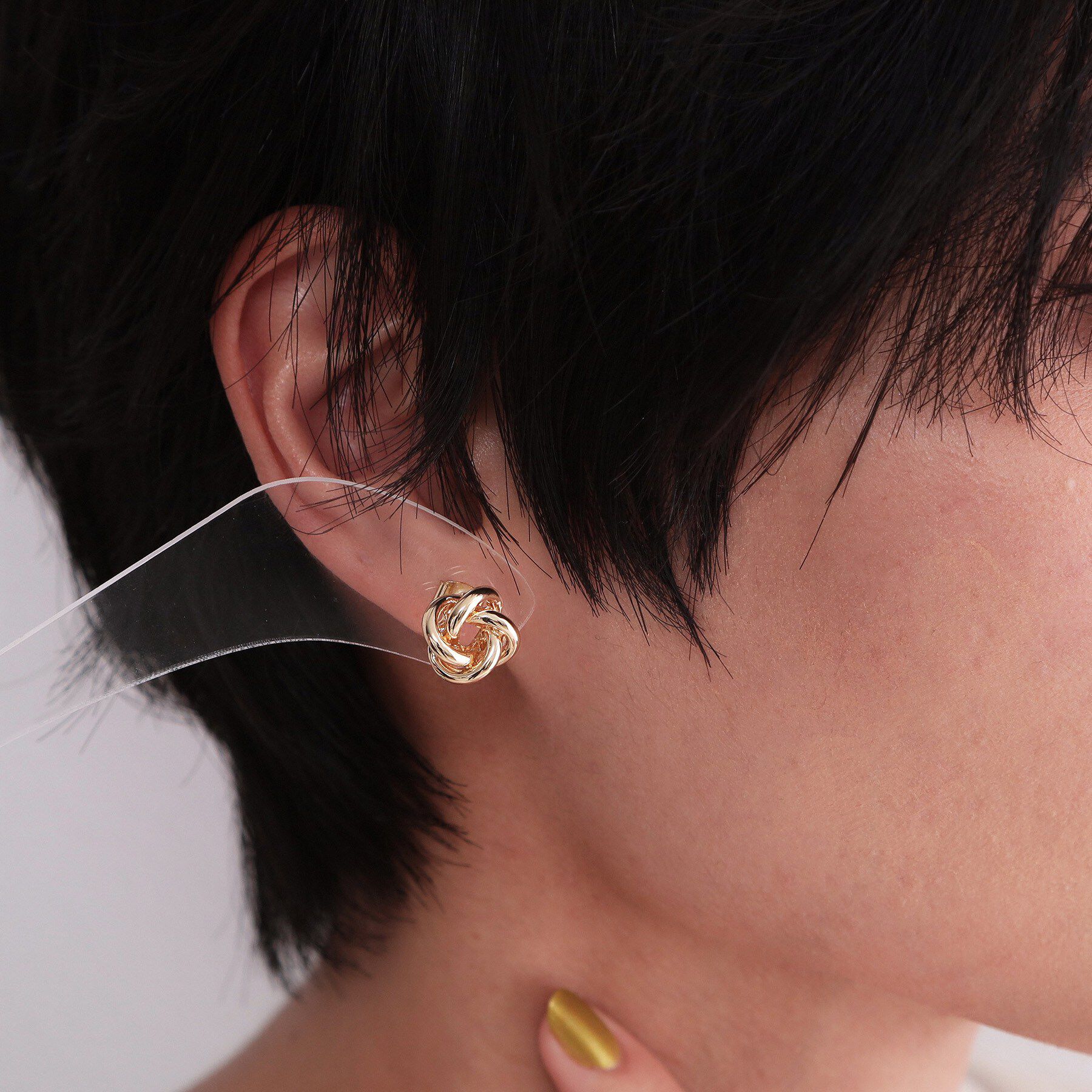 OPAQUE.CLIP「オーバルクロスデザインメタルピアス」|ピアス|