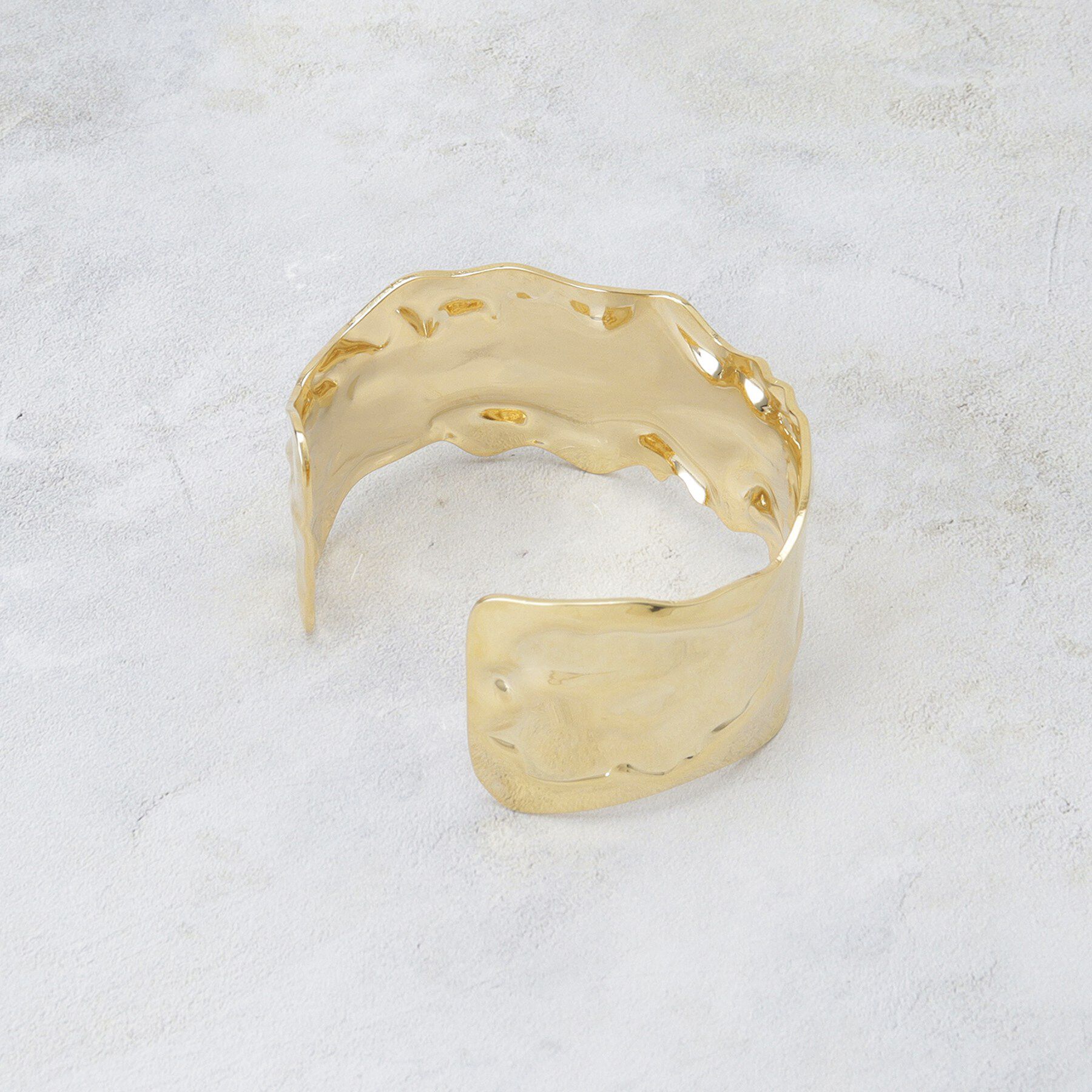 OPAQUE.CLIP「ニュアンスエンボス ワイドバングル」|ブレスレット・バングル|