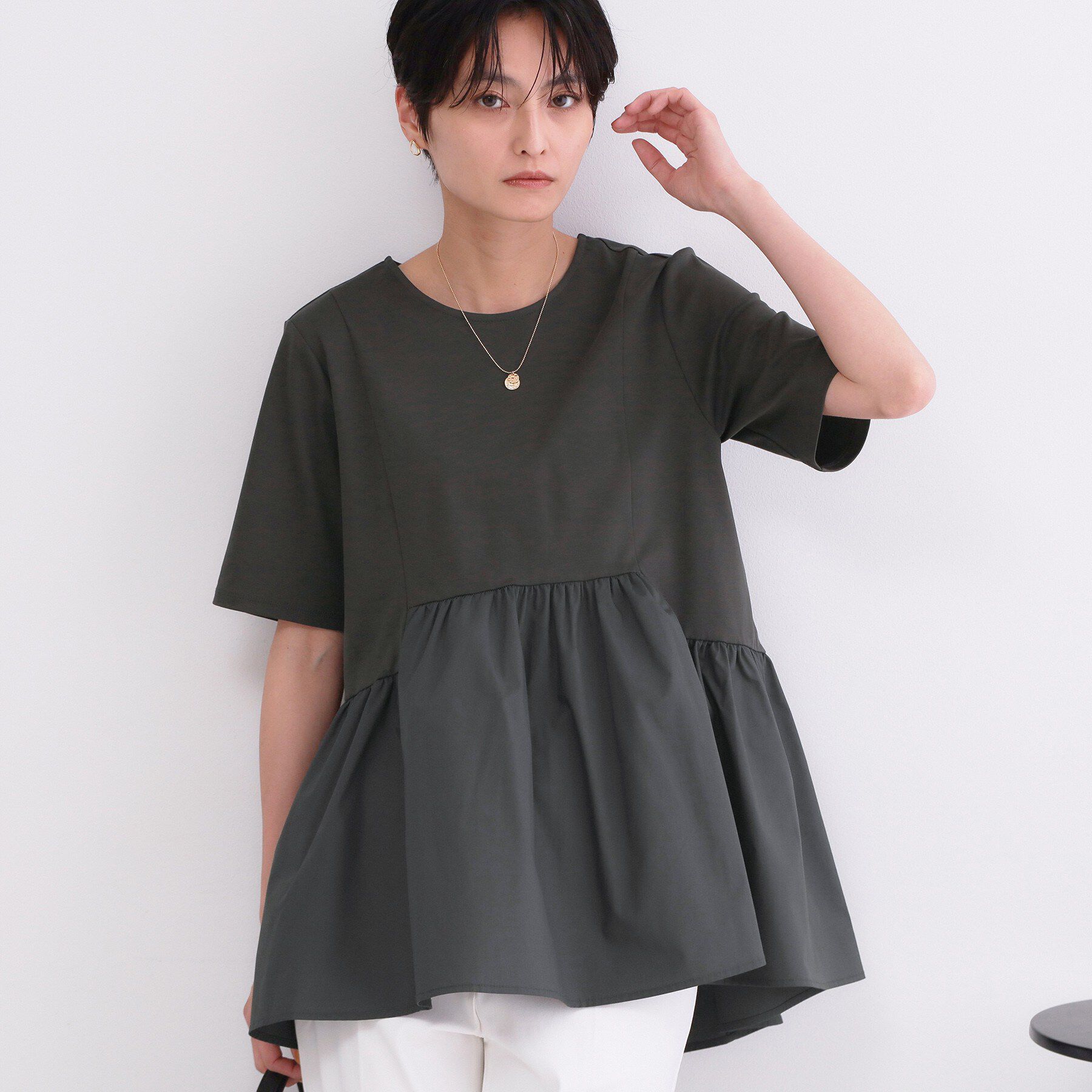 OPAQUE.CLIP「ペプラムドッキングカットソー【洗濯機OK】」|Tシャツ・カットソー|チャコールグレー(0