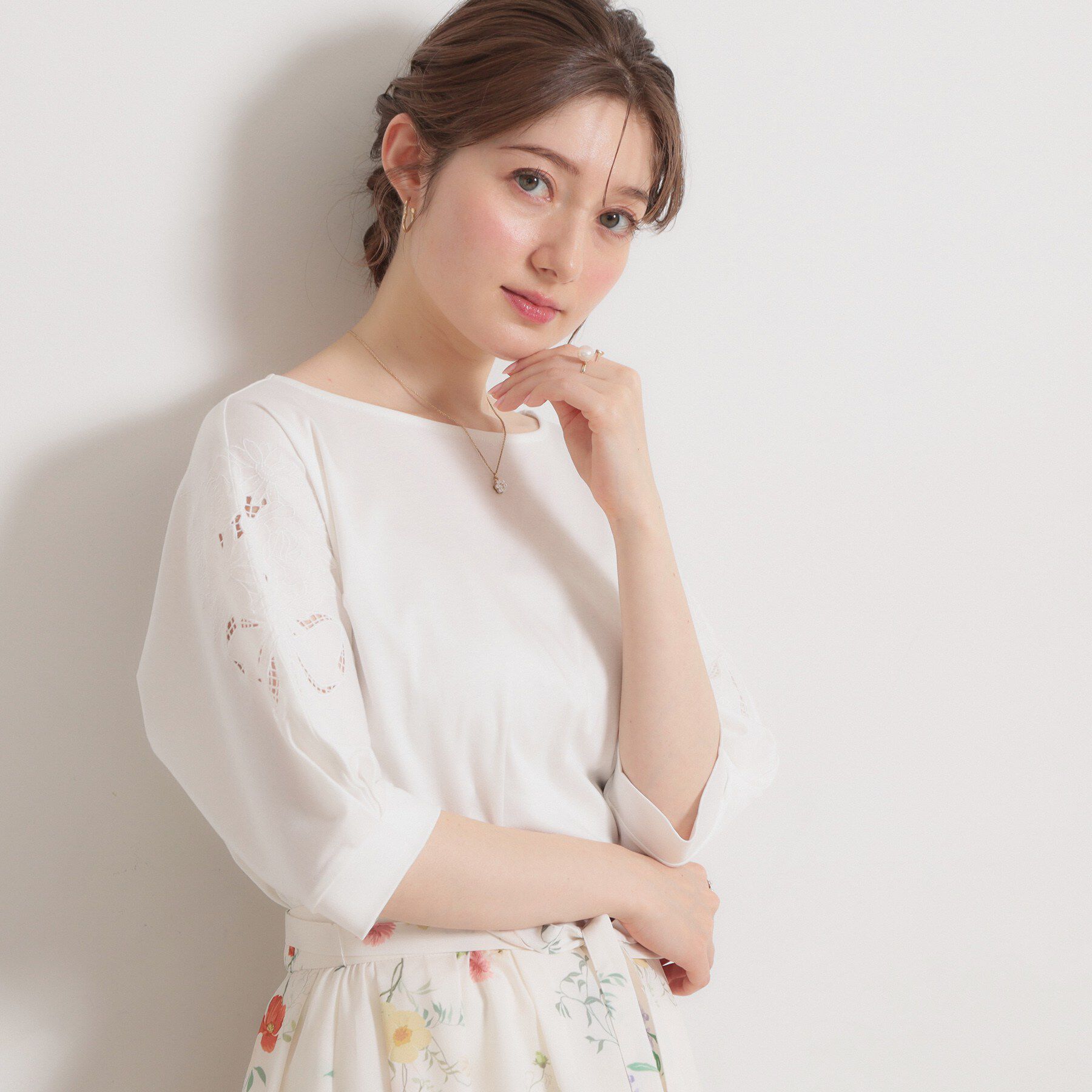 Couture broach「60シルケットエンブロドルマントップス」|Tシャツ・カットソー|