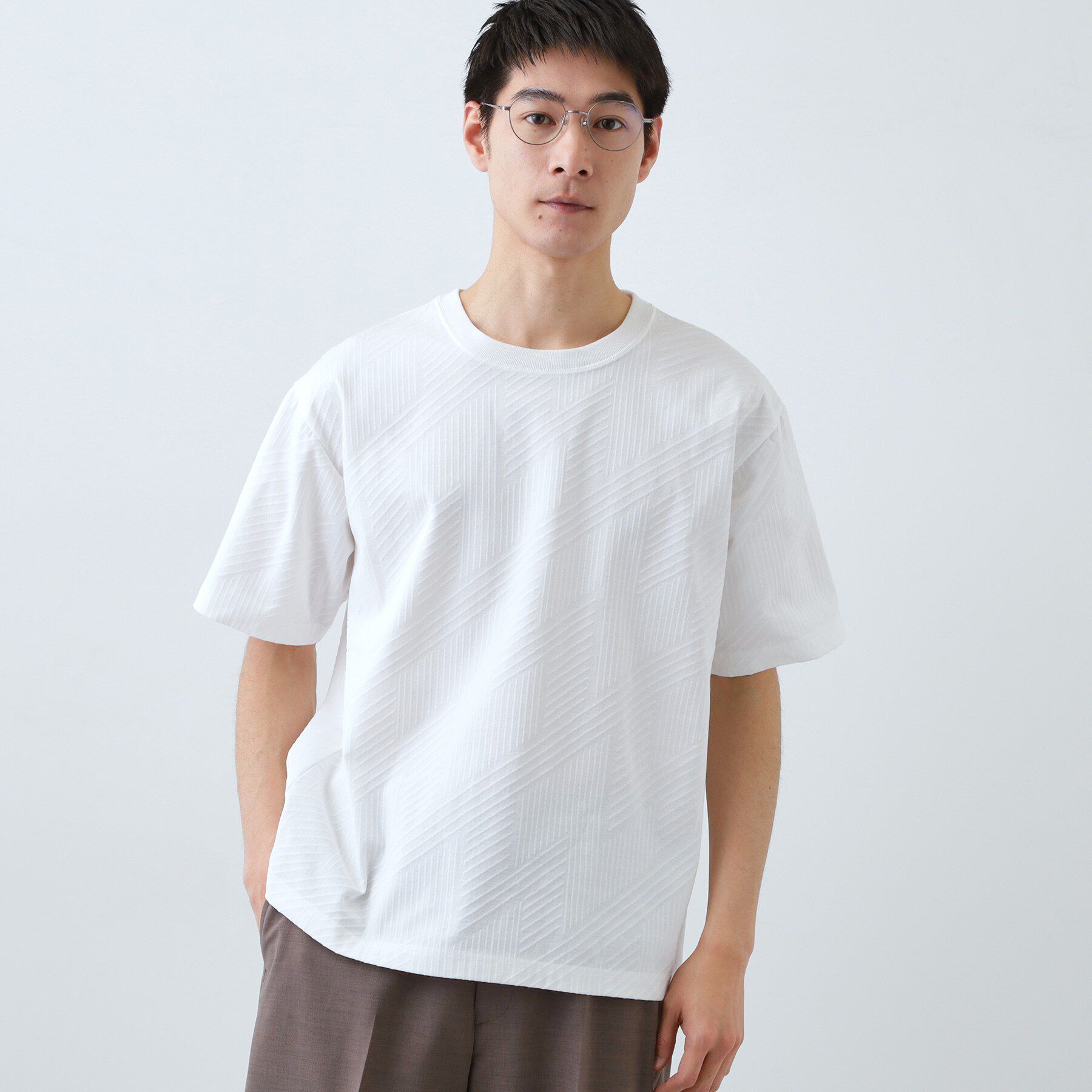 THE SHOP TK「【無地だと少し物足りないという方へ】ジオメトリック柄 半袖Tシャツ 洗濯機OK」|Tシャツ・カットソー|オフホワイト(003