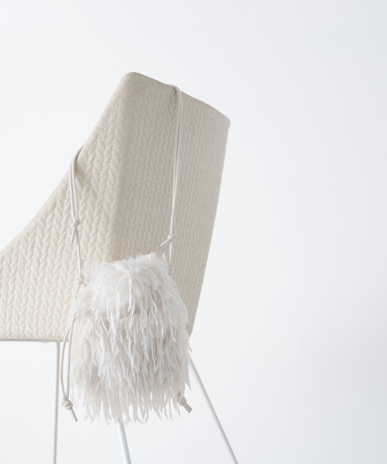  「フェイクフェザードロストバッグ」|ショルダー・メッセンジャー|オフ1