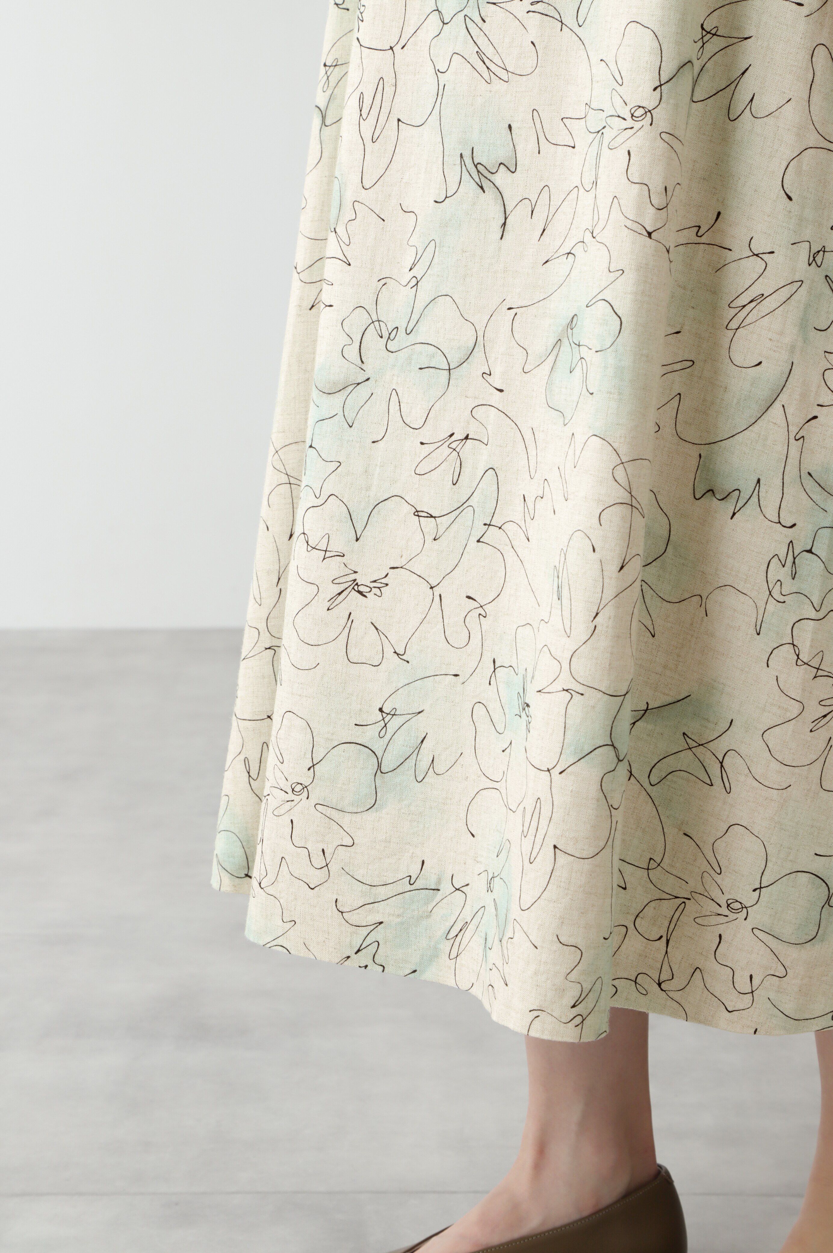  「◆ラインドローイングフラワープリントスカート」|スカート|