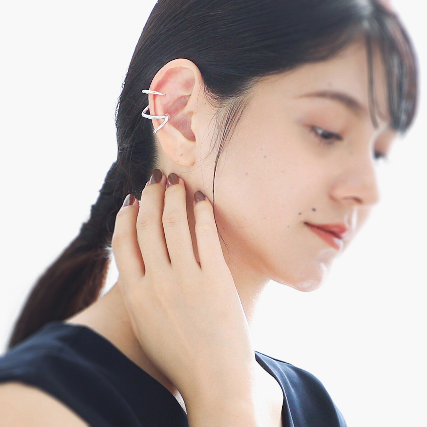 COCOSHNIK ONKITSCH「シルバー ラインイヤーカフ トリプル」|イヤリング|