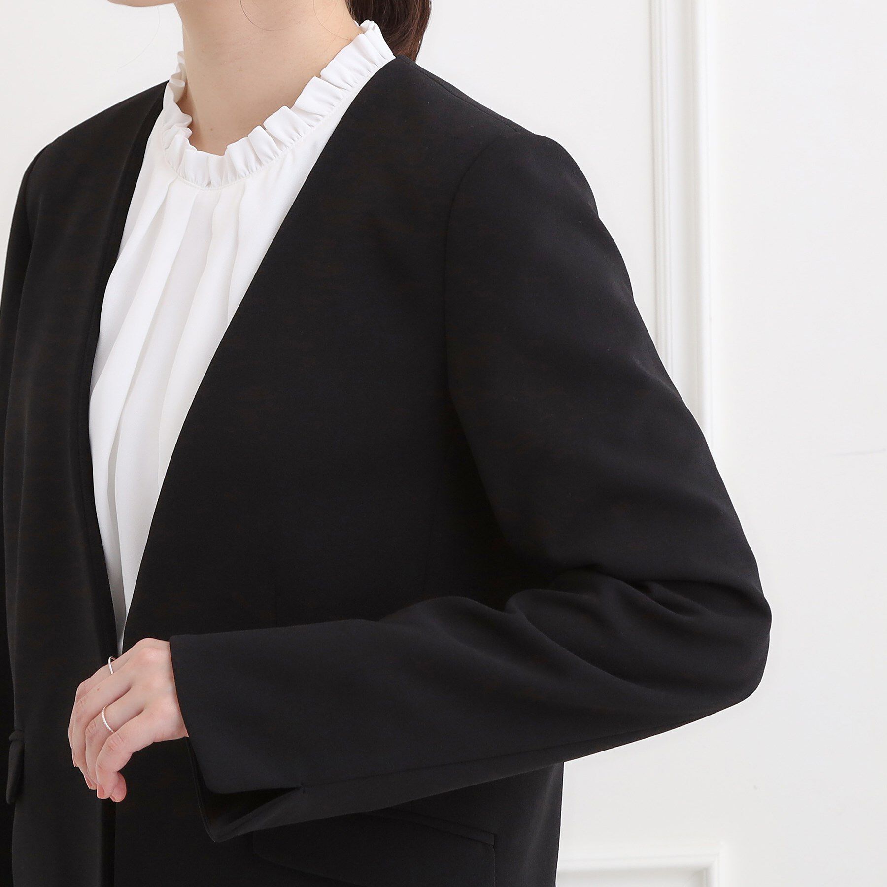 SHOO･LA･RUE「【洗濯機可/セットアップ可/S-3L】きちんと楽に。カットジョーゼットノーカラージャケット」|ノーカラージャケット|