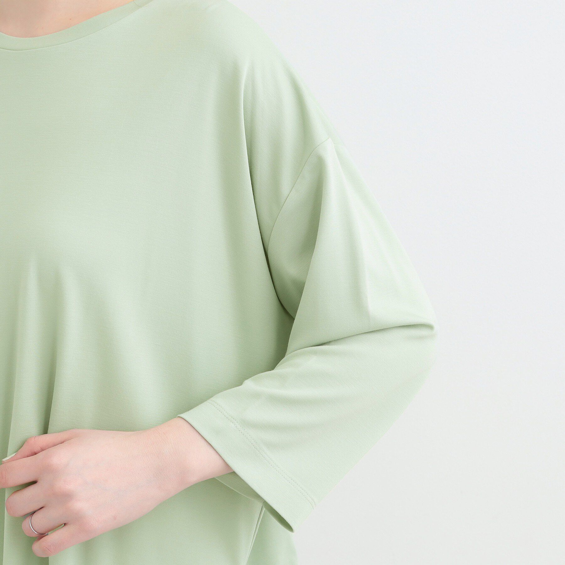 SHOO･LA･RUE「【ひんやり/UV/インしない】とろみフロントタック7分袖ゆるトップス」|Tシャツ・カットソー|