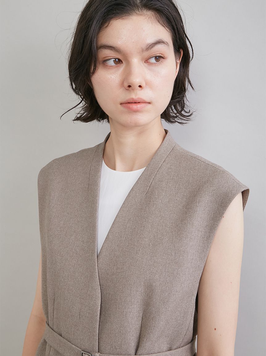 Mila Owen「共ベルト付きオーバーサイズノーカラーベスト」|ダウンベスト・ベスト|