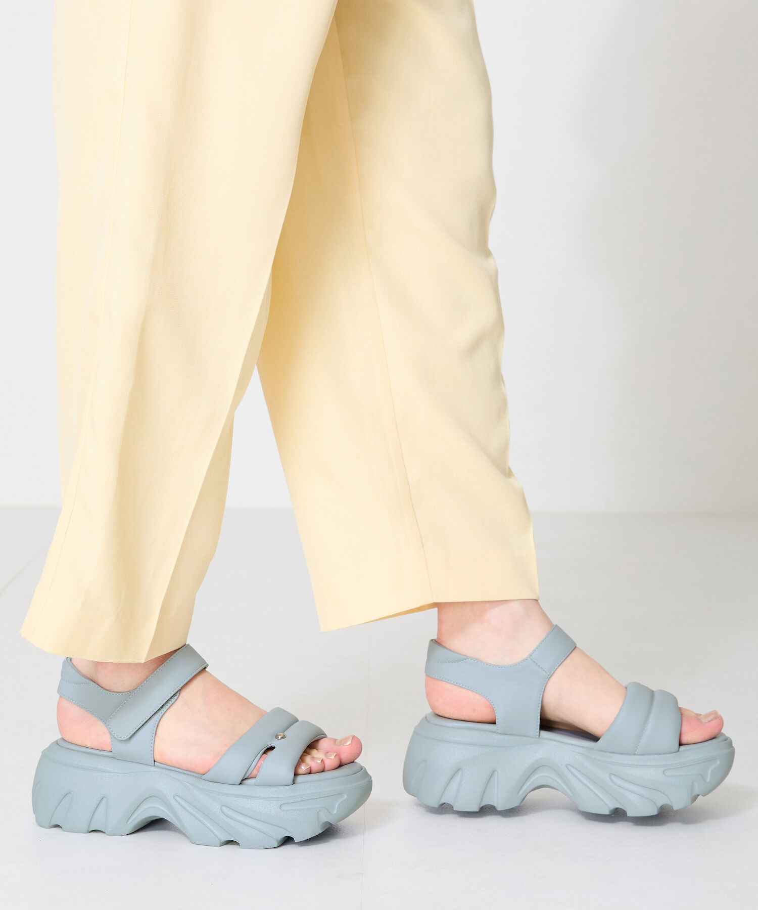 ORiental TRaffic「カットデザインパデット厚底サンダル/51206 サンダル 厚底 トレンド 人気 軽い」|サンダル|