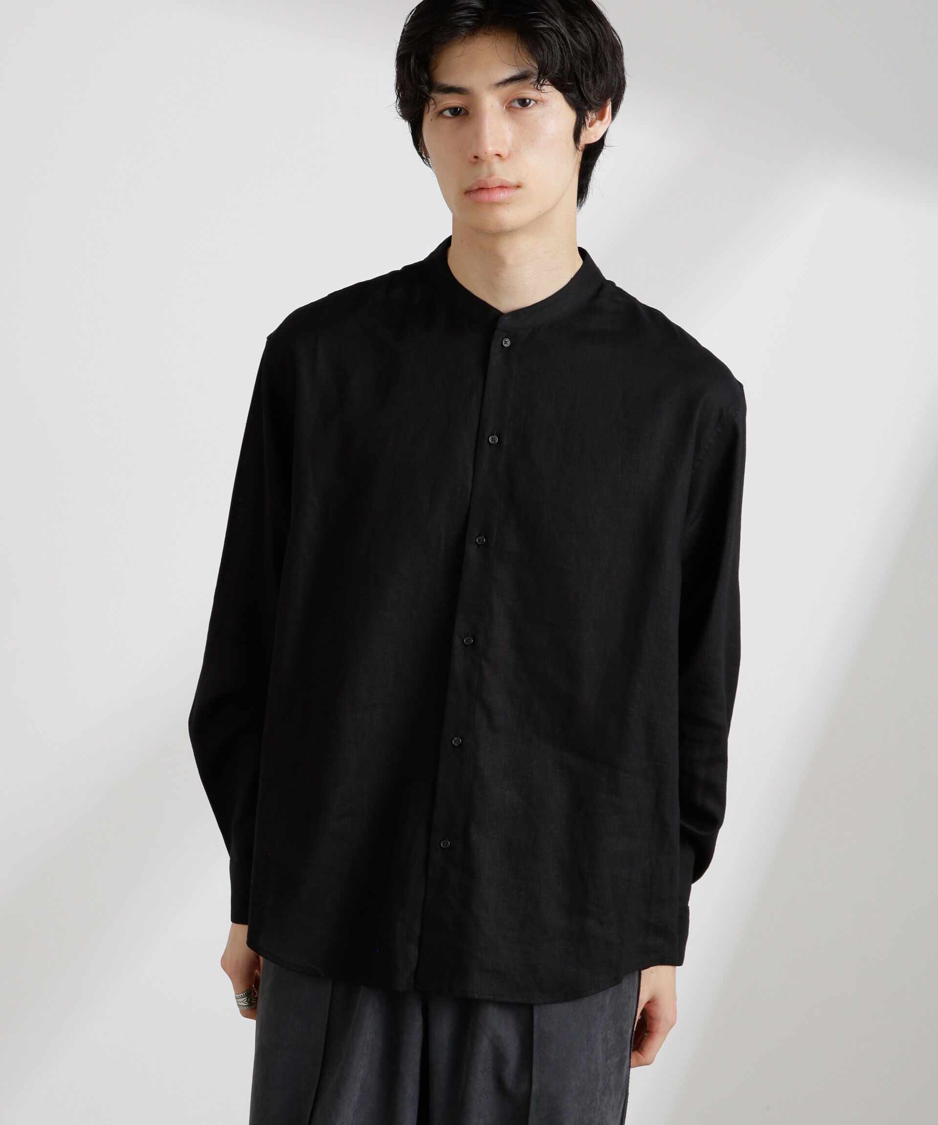 nano･universe「アンチスメルリネン バンドカラーシャツ 長袖」|シャツ・ブラウス|