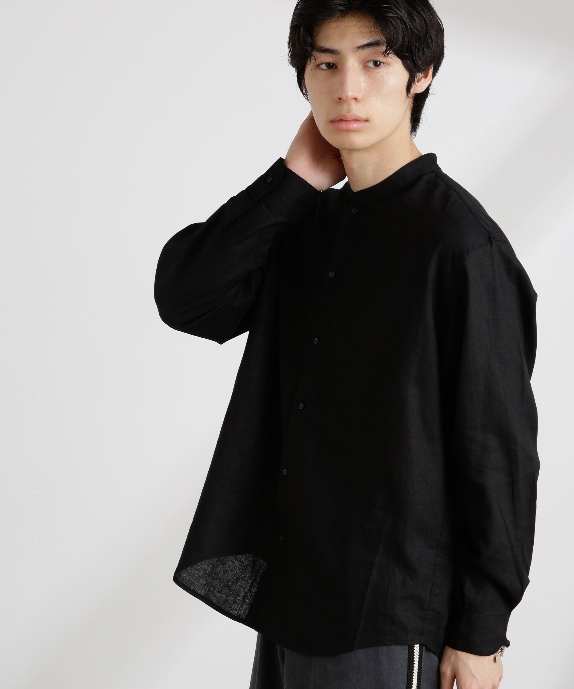 nano･universe「アンチスメルリネン バンドカラーシャツ 長袖」|シャツ・ブラウス|