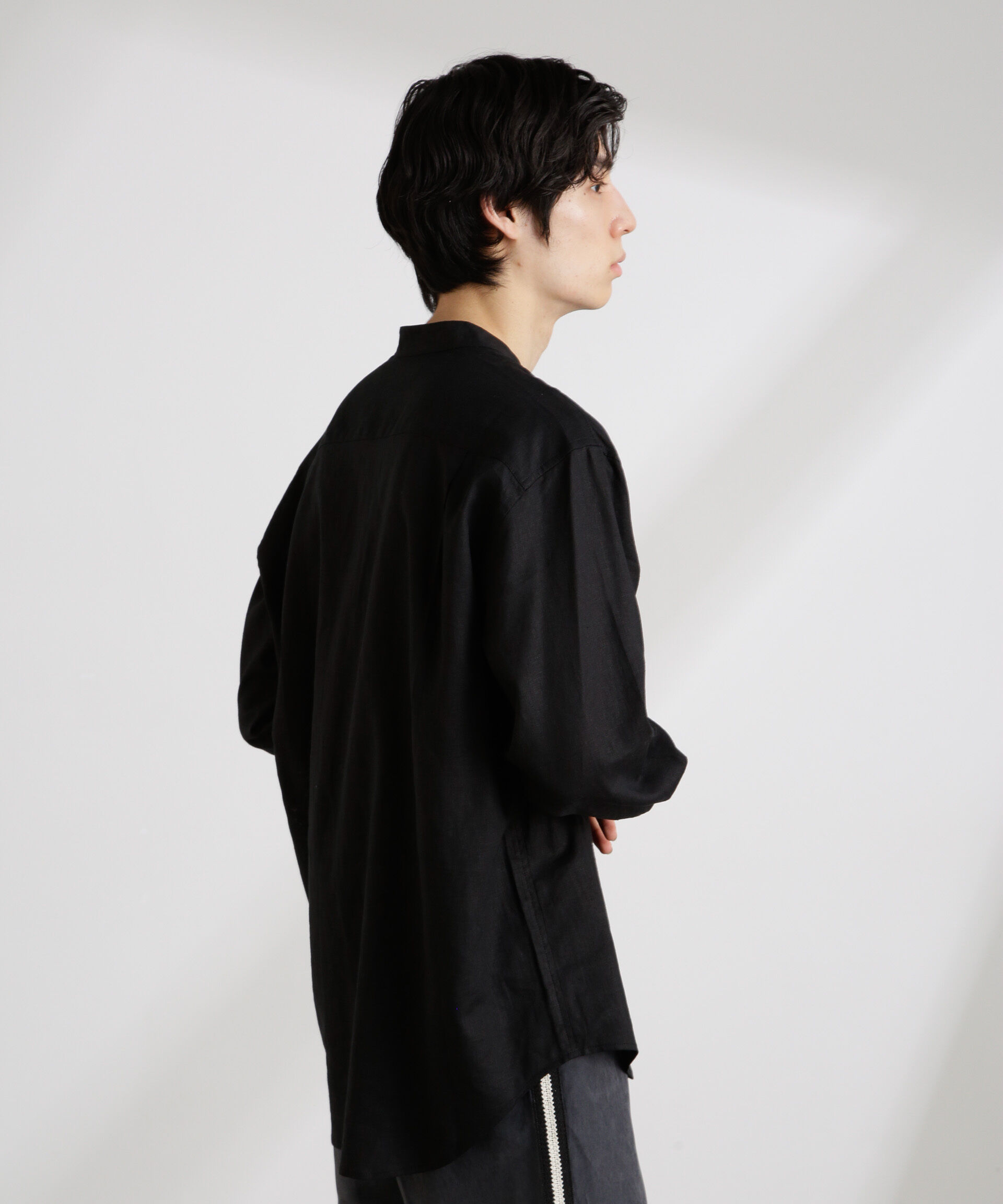 nano･universe「アンチスメルリネン バンドカラーシャツ 長袖」|シャツ・ブラウス|