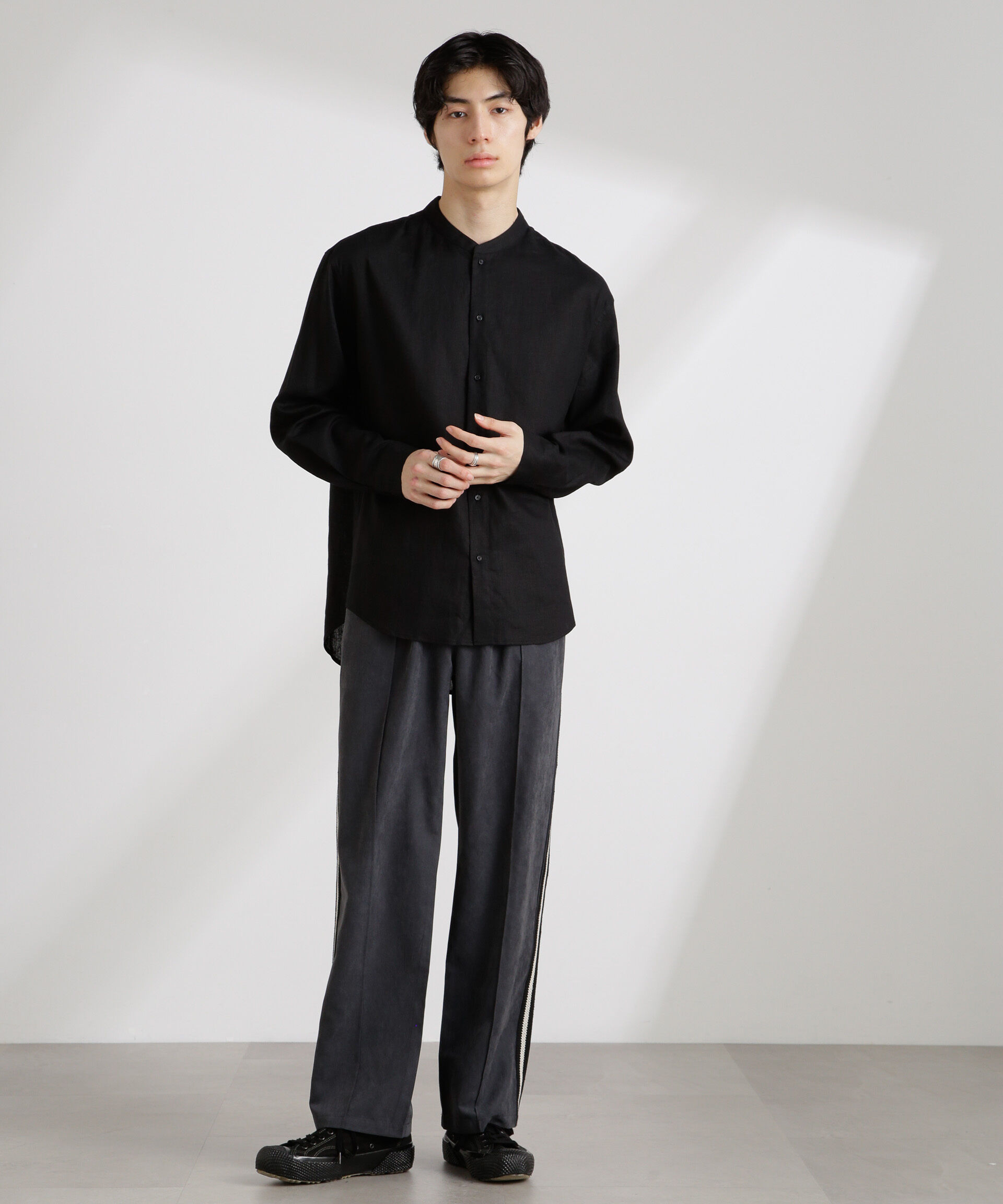 nano･universe「アンチスメルリネン バンドカラーシャツ 長袖」|シャツ・ブラウス|