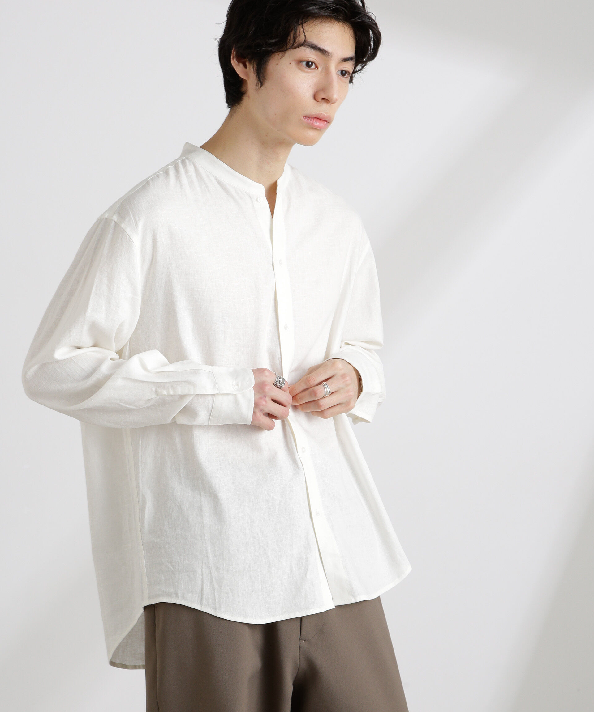 nano･universe「アンチスメルリネン バンドカラーシャツ 長袖」|シャツ・ブラウス|