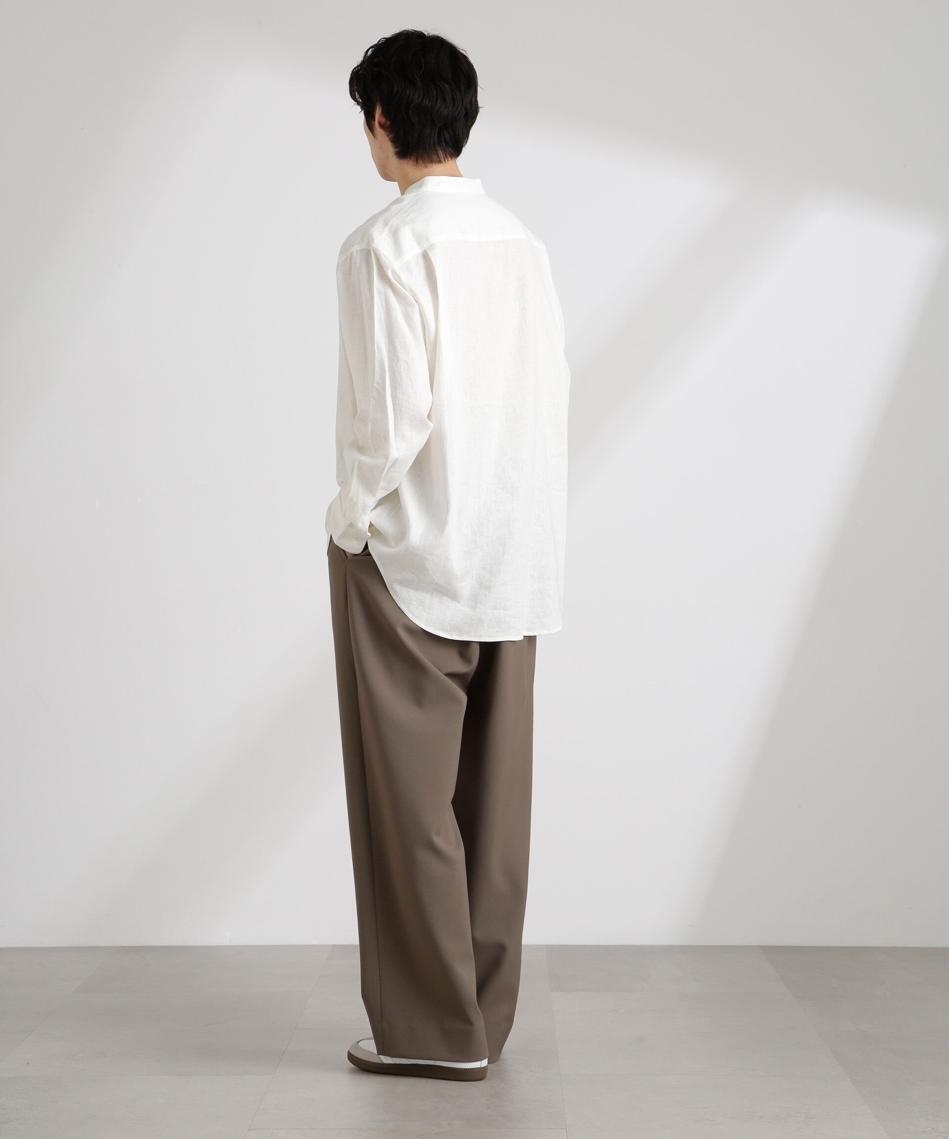 nano･universe「アンチスメルリネン バンドカラーシャツ 長袖」|シャツ・ブラウス|