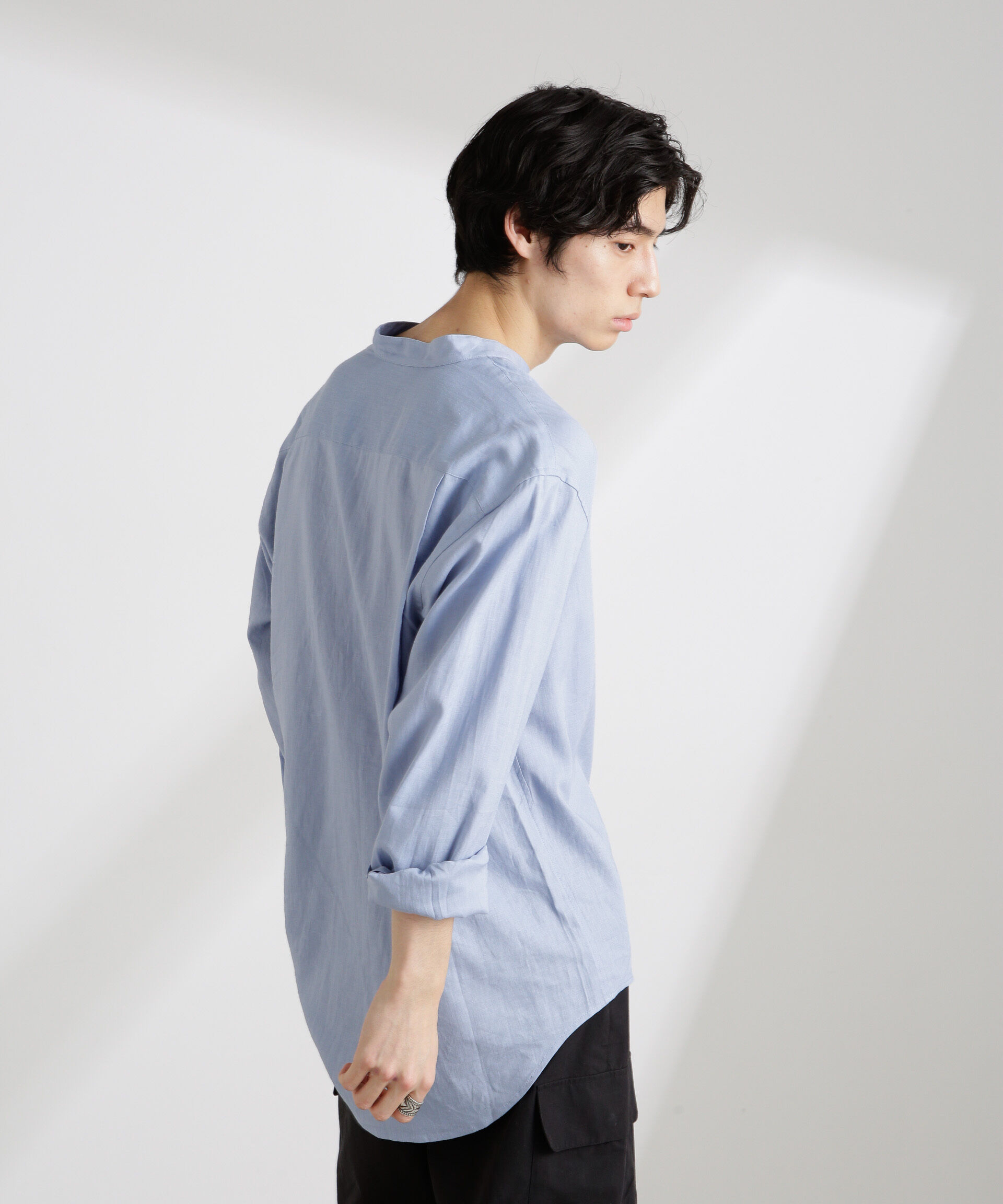 nano･universe「アンチスメルリネン バンドカラーシャツ 長袖」|シャツ・ブラウス|