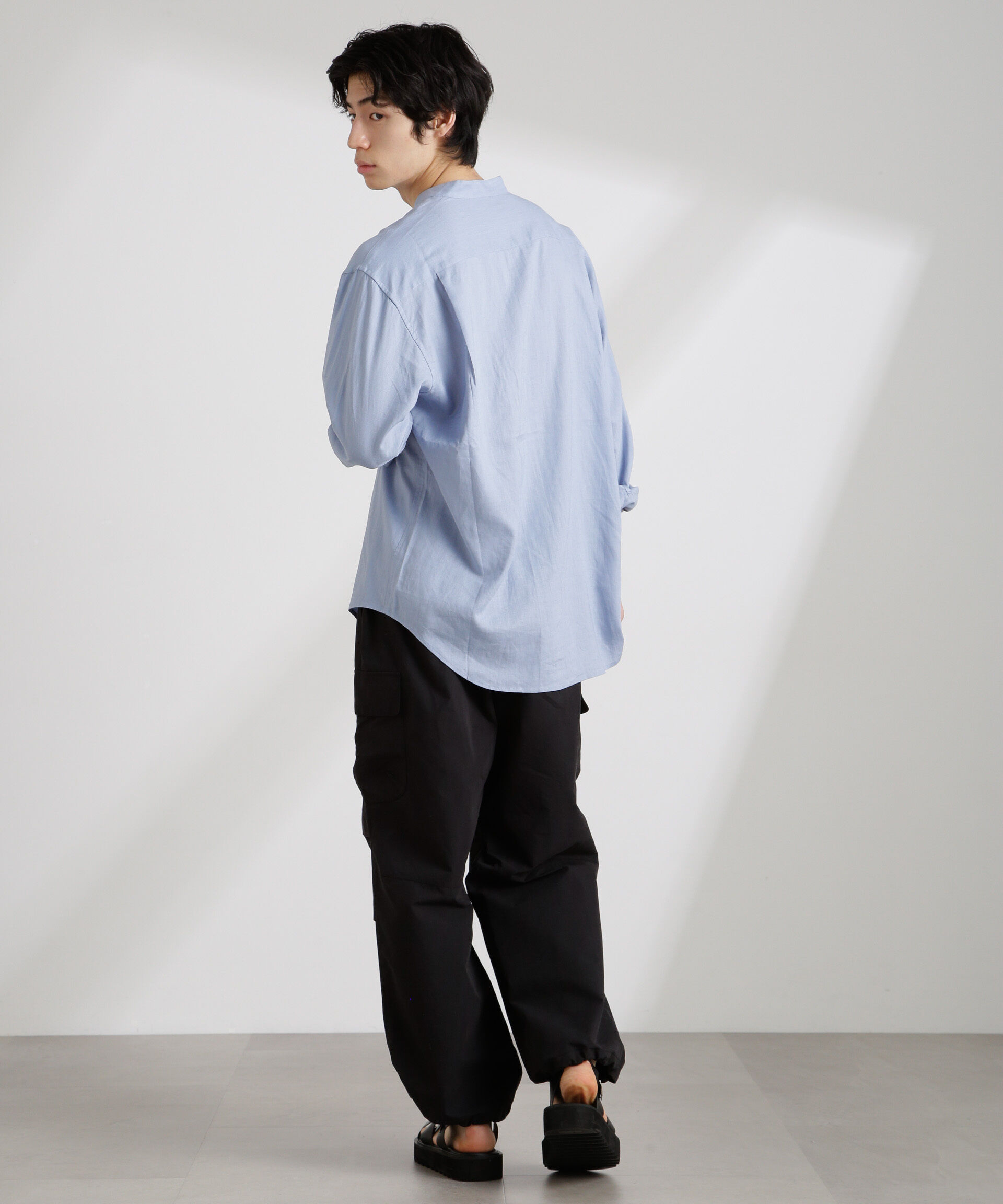 nano･universe「アンチスメルリネン バンドカラーシャツ 長袖」|シャツ・ブラウス|