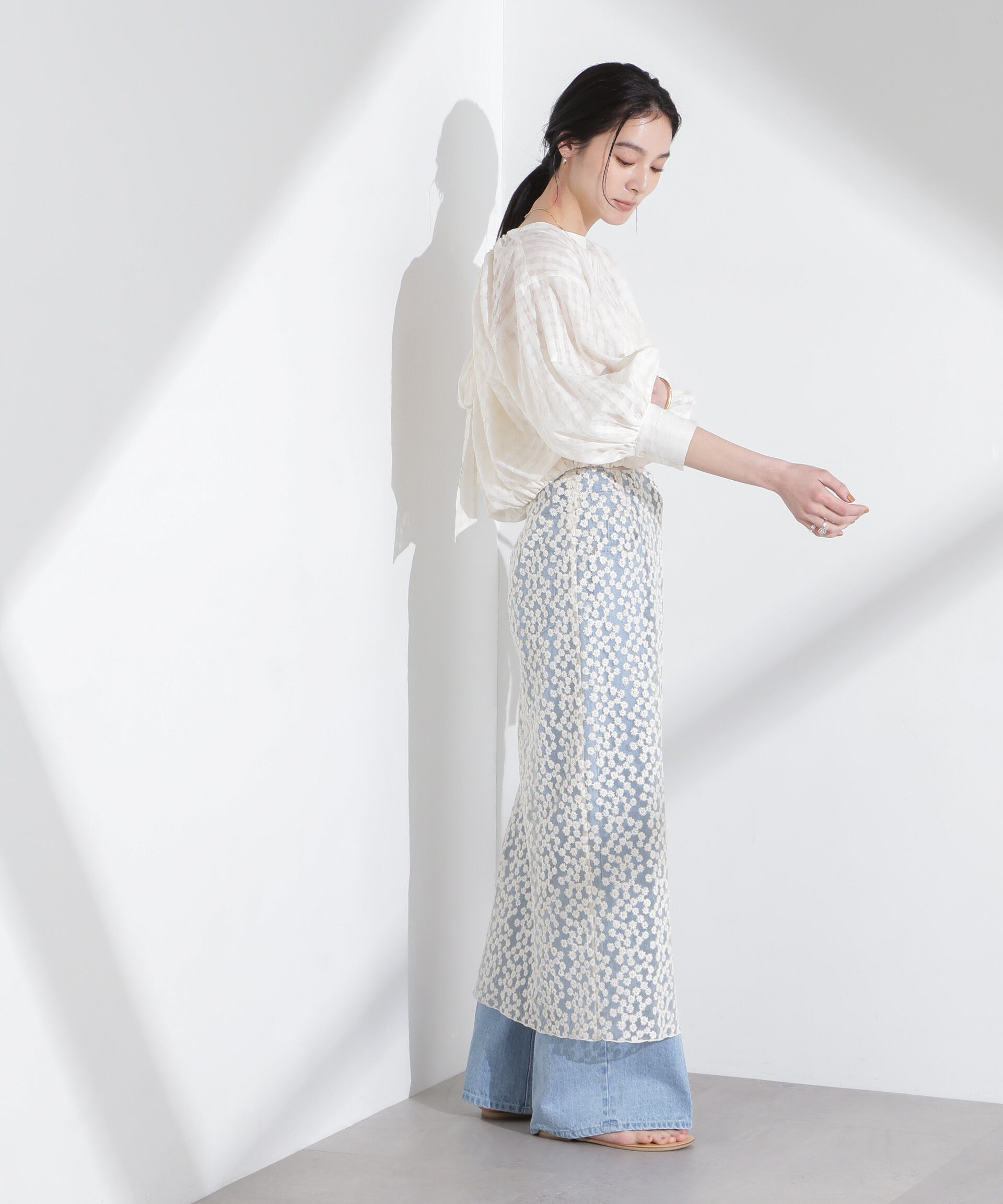 nano･universe「シアーチェックバックオープンバルーンブラウス」|シャツ・ブラウス|