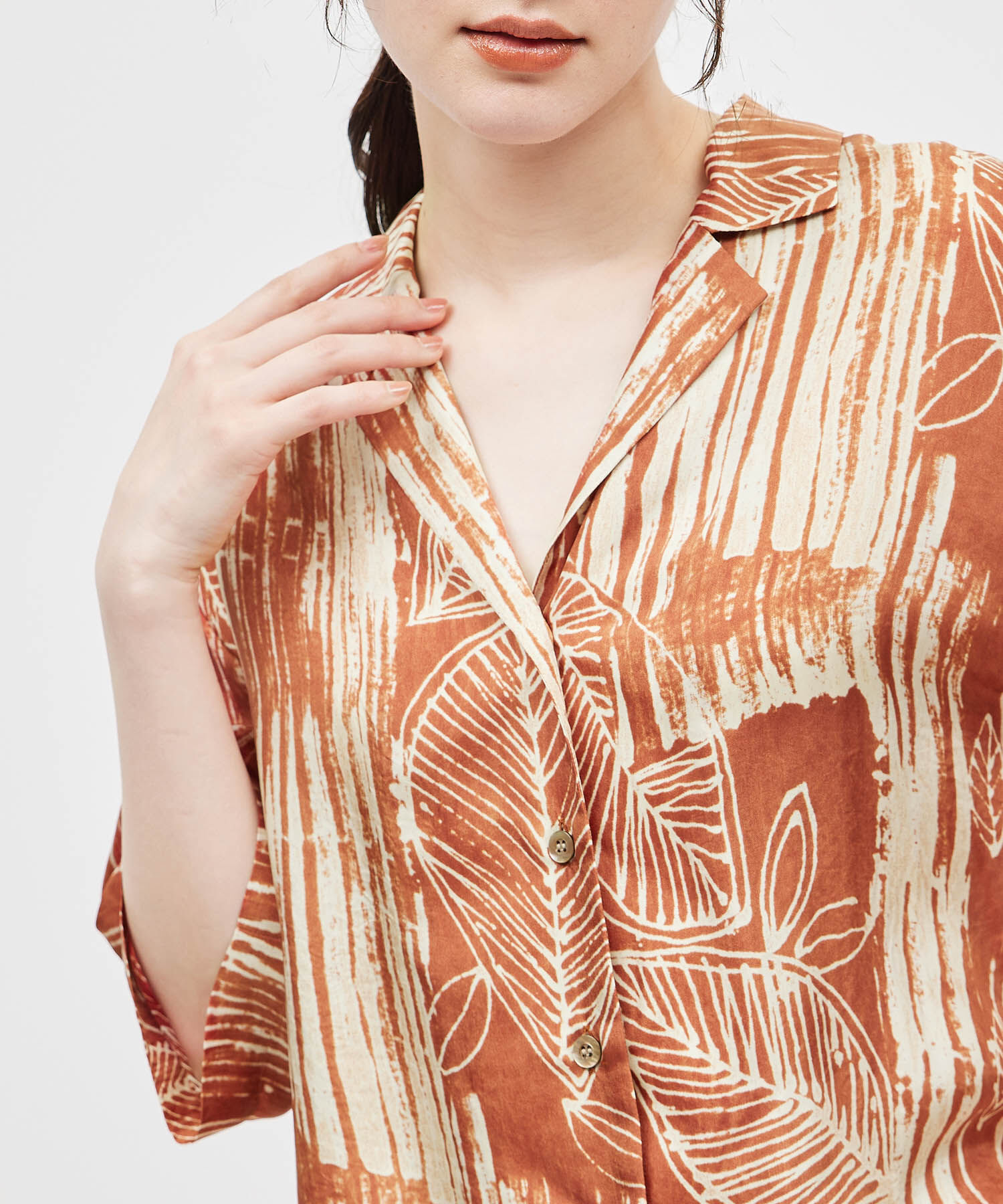 ROPE「【IPEKER】ニュアンスボタニカル開襟シャツ」|シャツ・ブラウス|