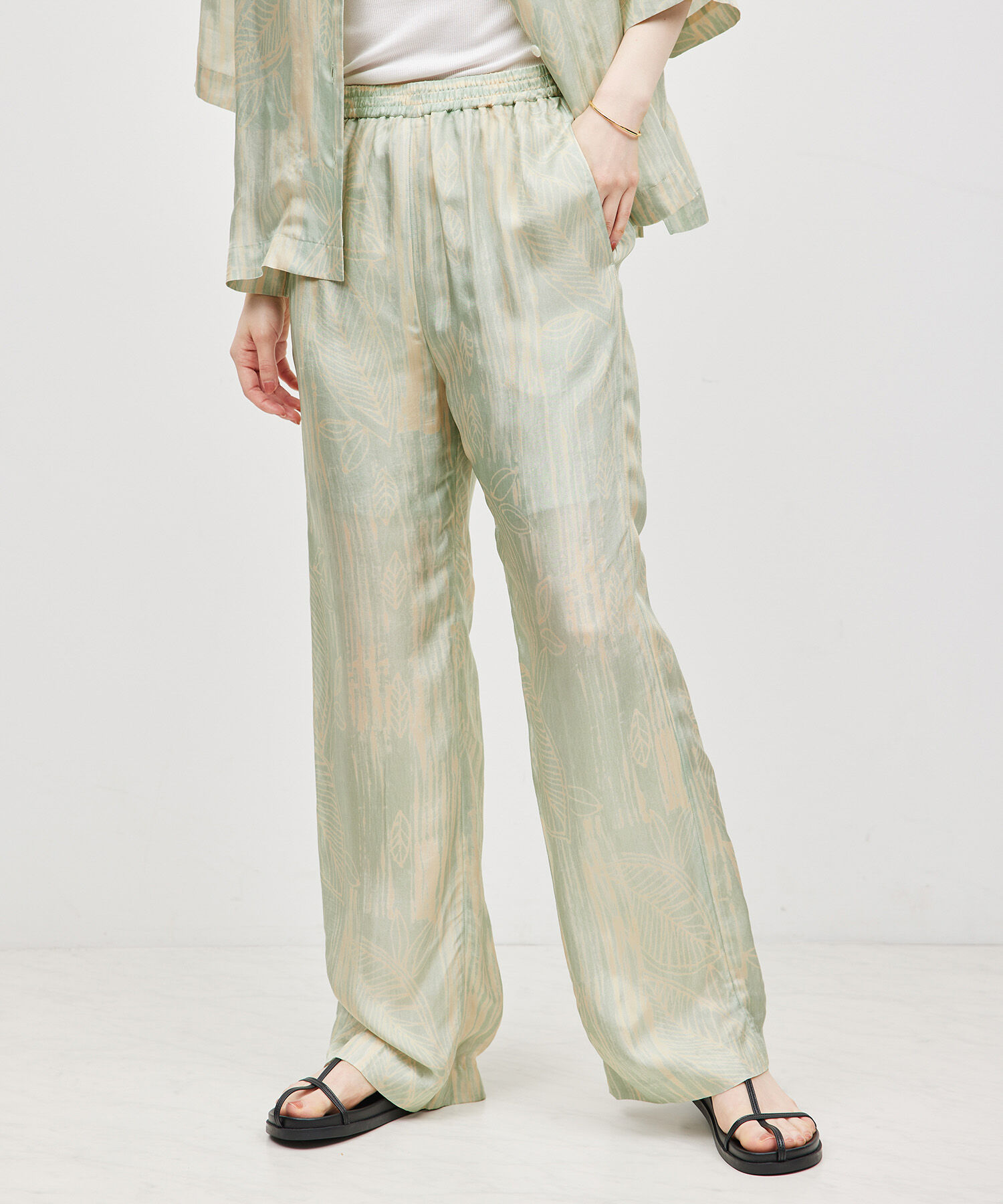 ROPE「【IPEKER】ニュアンスボタニカルイージーパンツ」|その他|グリーン系(35)