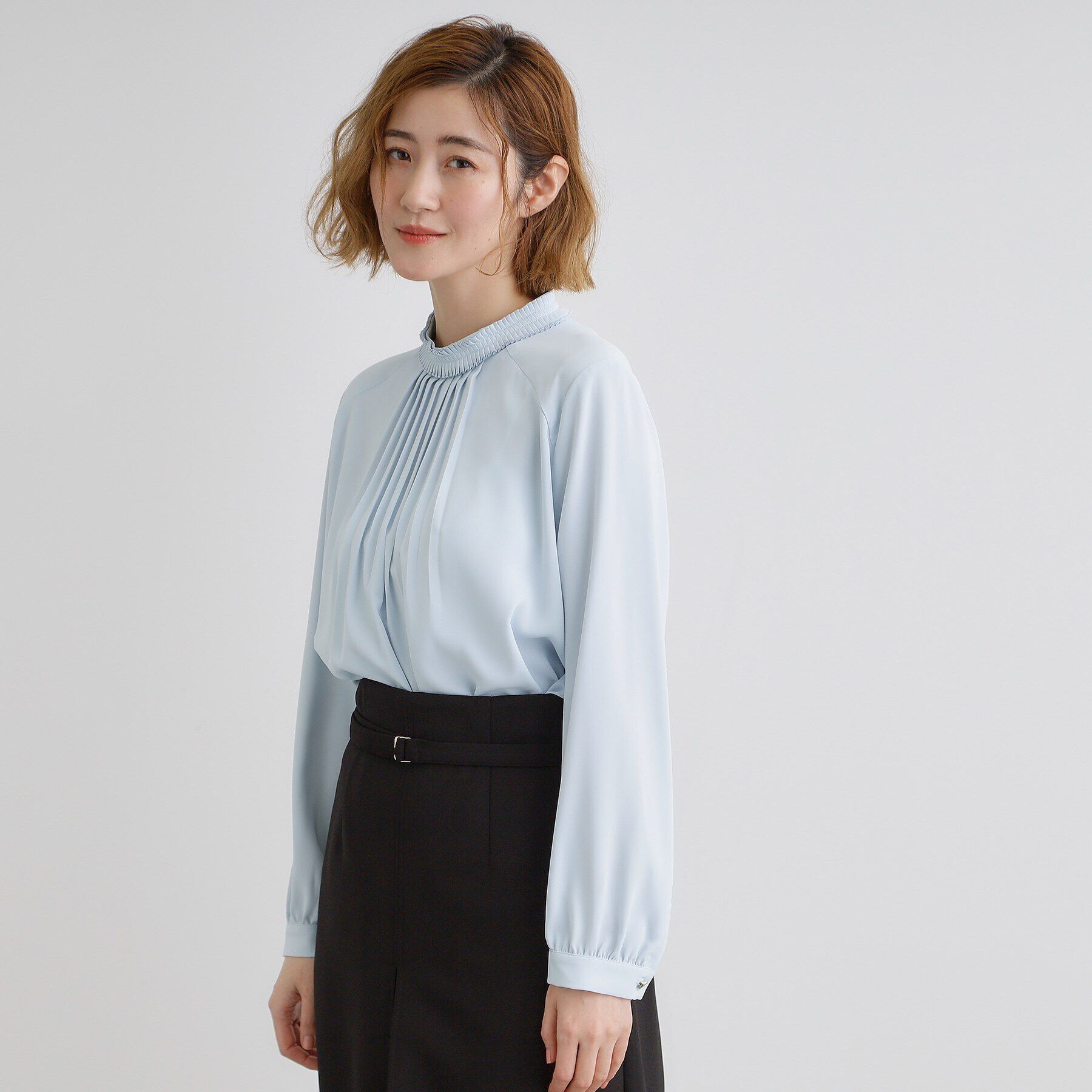 grove「【マシンウォッシュ／防シワ】プリーツネックブラウス」|シャツ・ブラウス|