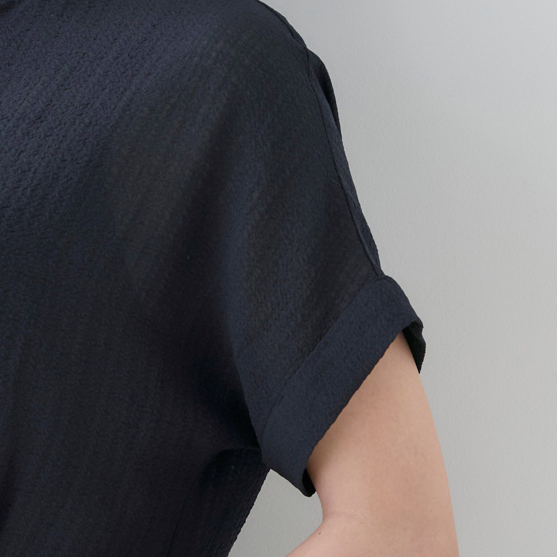 INDIVI「【洗える】無地＆チェーン柄 シャーリングサッカーワンピース」|ワンピース|