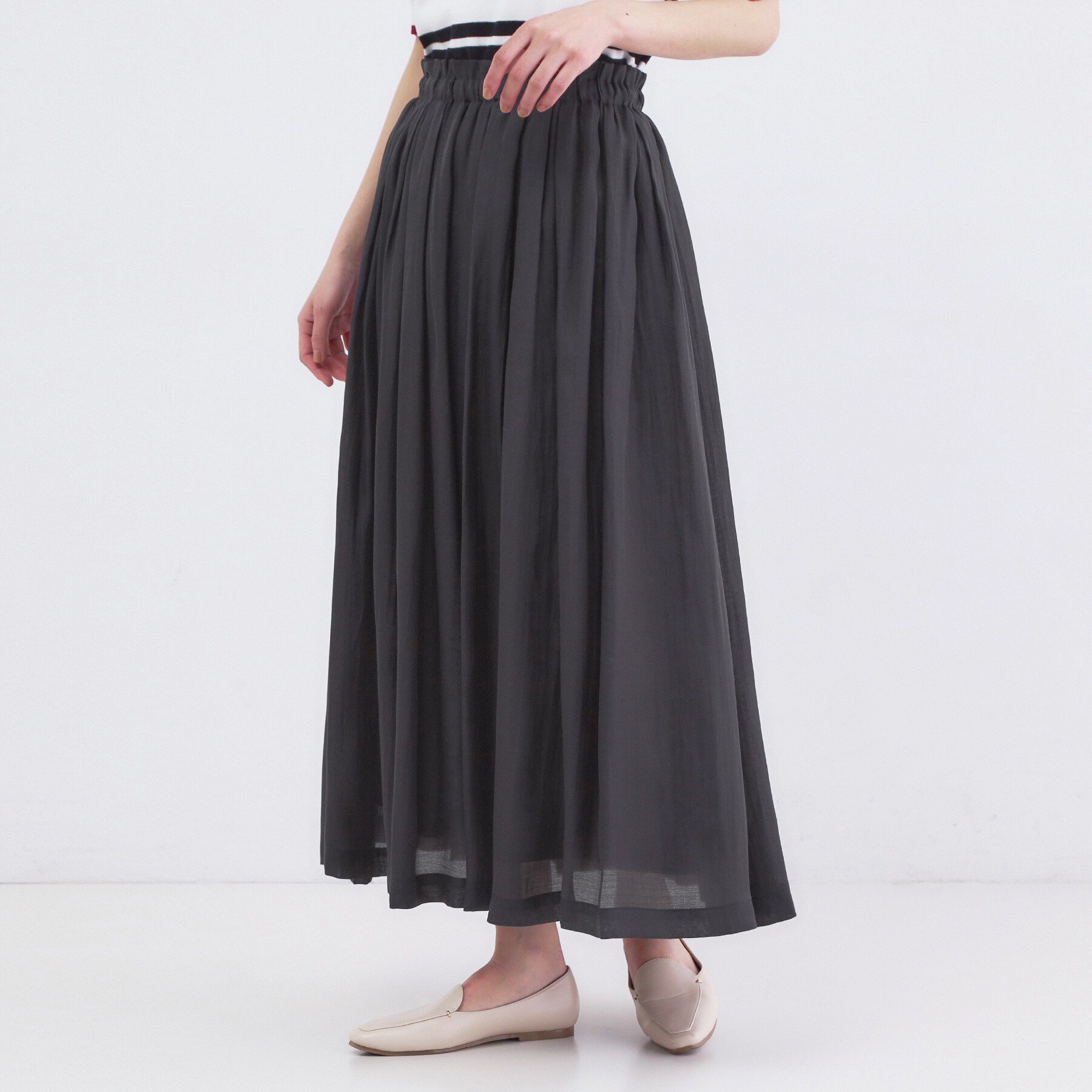 OPAQUE.CLIP「シャイニーオーガンジー タックフレアスカート」|スカート|