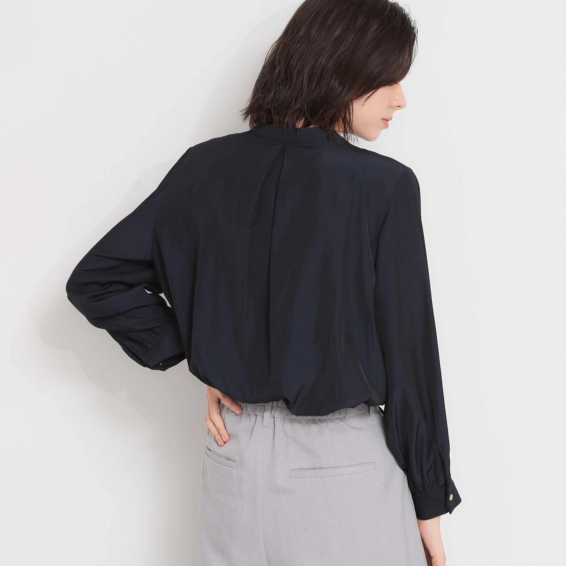 THE SHOP TK「【通勤にもセレモニーにも】ヴィンテージサテンギャザーブラウス」|シャツ・ブラウス|