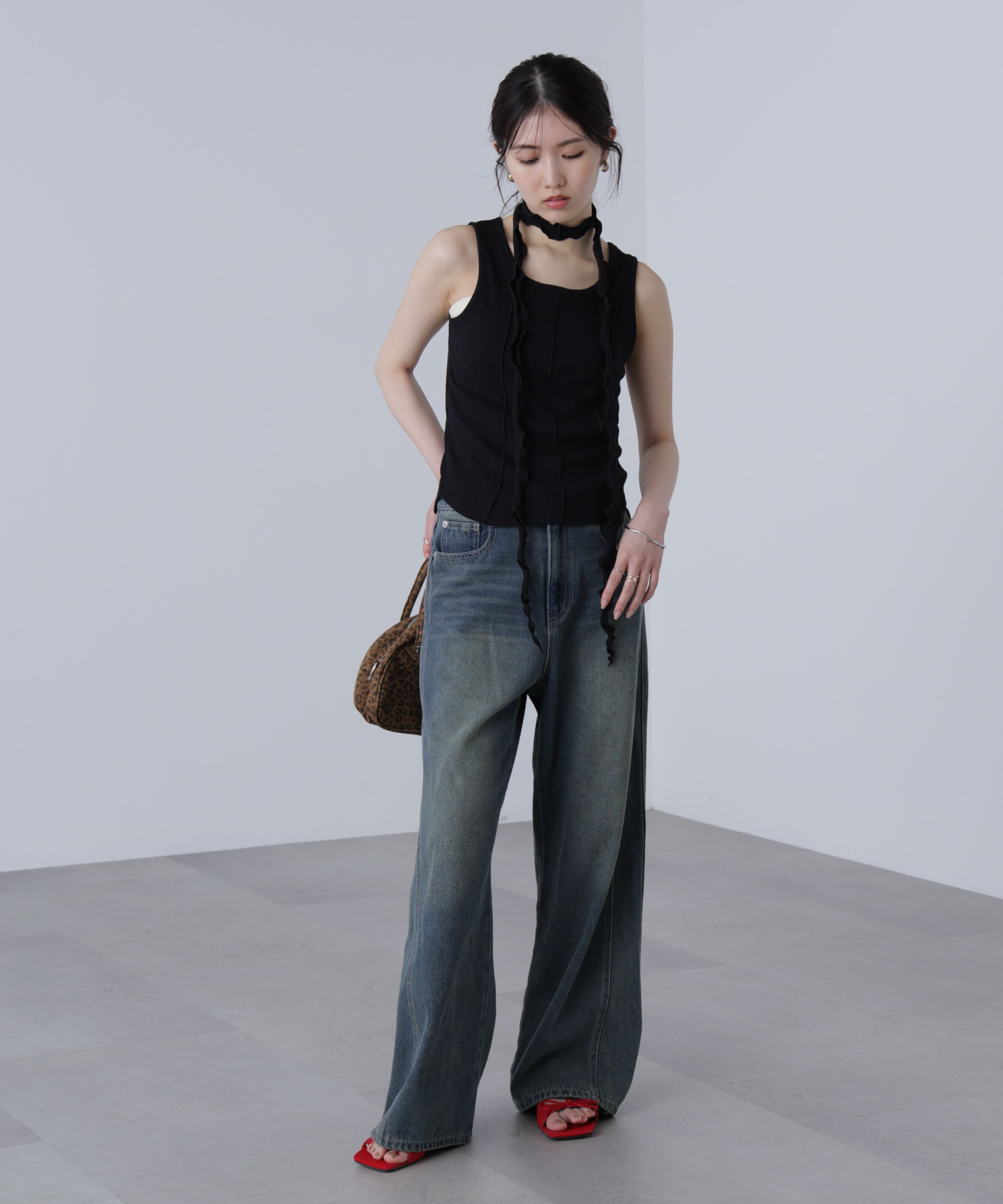  「チョーカー付きフリルディテールタンクトップ」|シャツ・ブラウス|