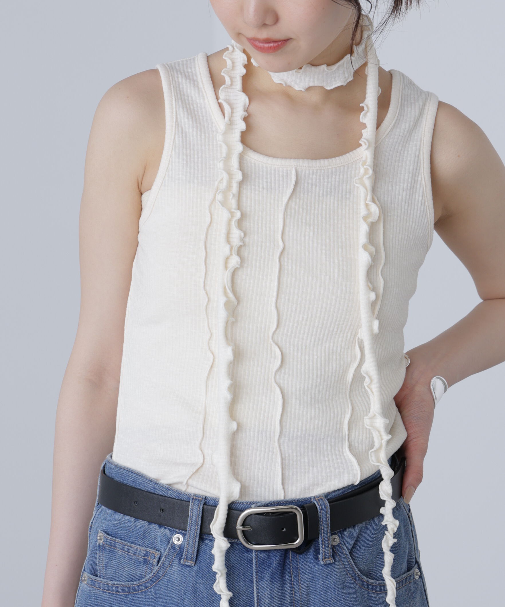  「チョーカー付きフリルディテールタンクトップ」|シャツ・ブラウス|